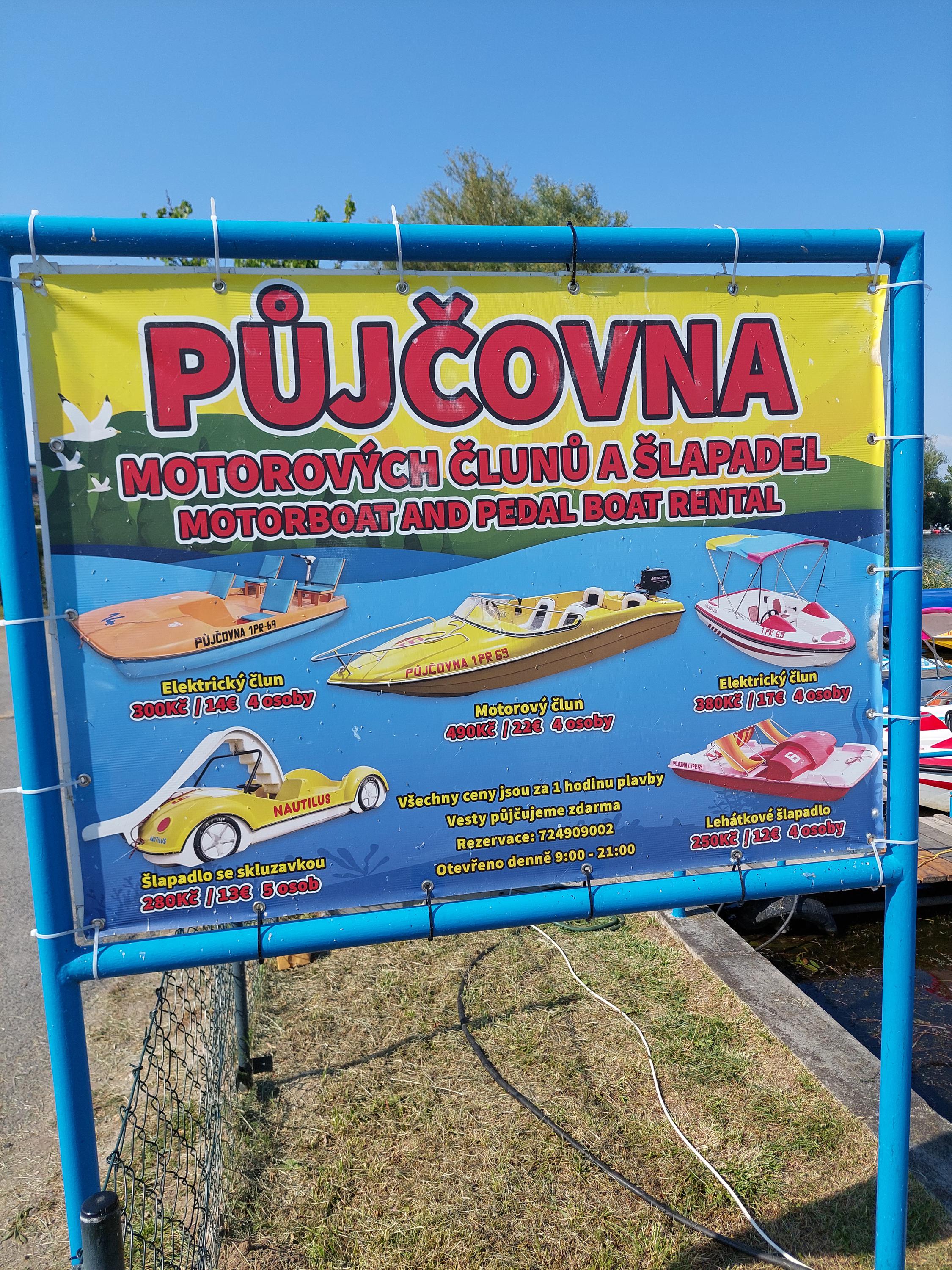 Půjčovna motorových člunů a šlapadel Mušov Pasohlávky foto 2
