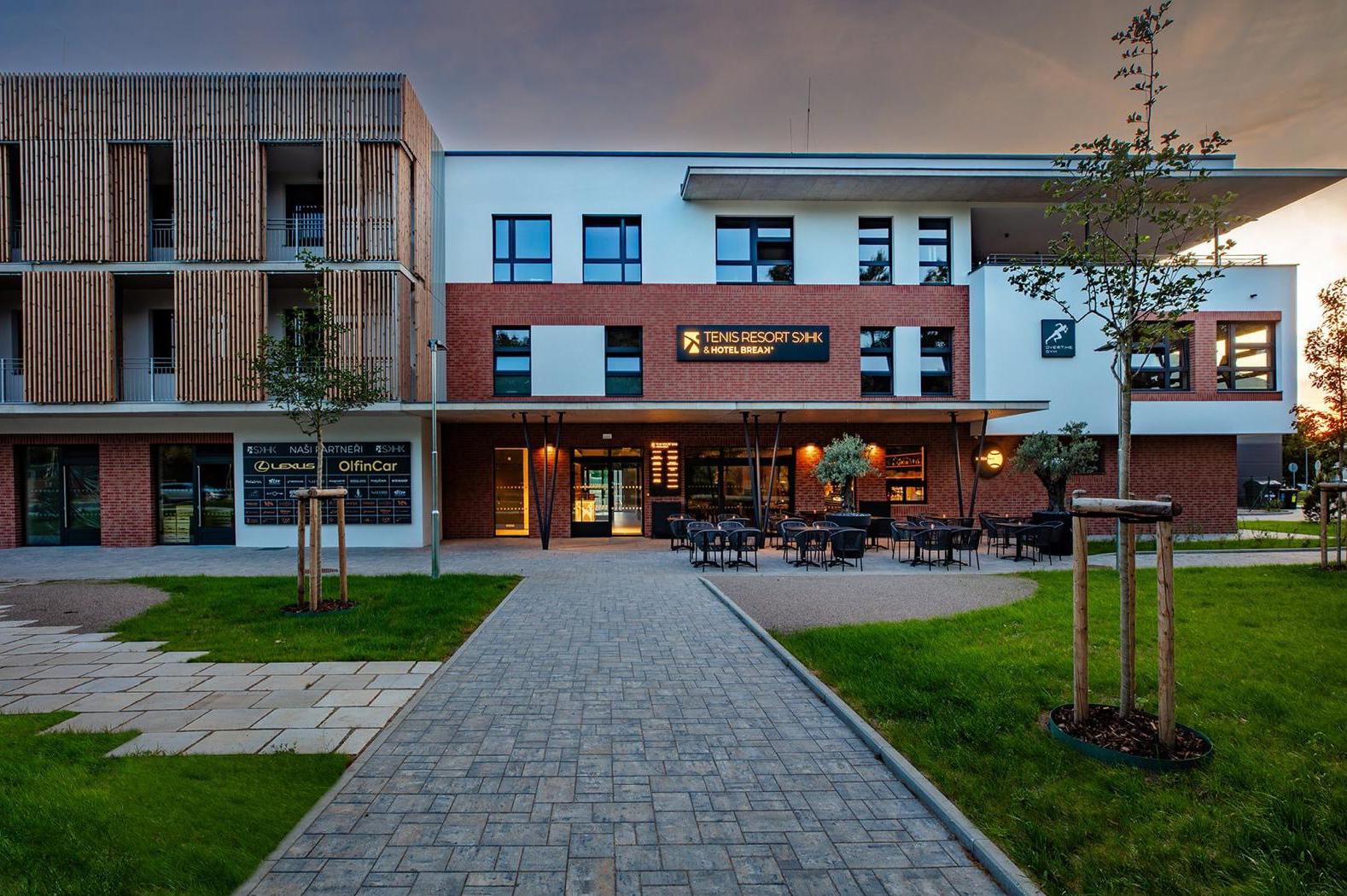 TENIS RESORT SKHK & HOTEL BREAK