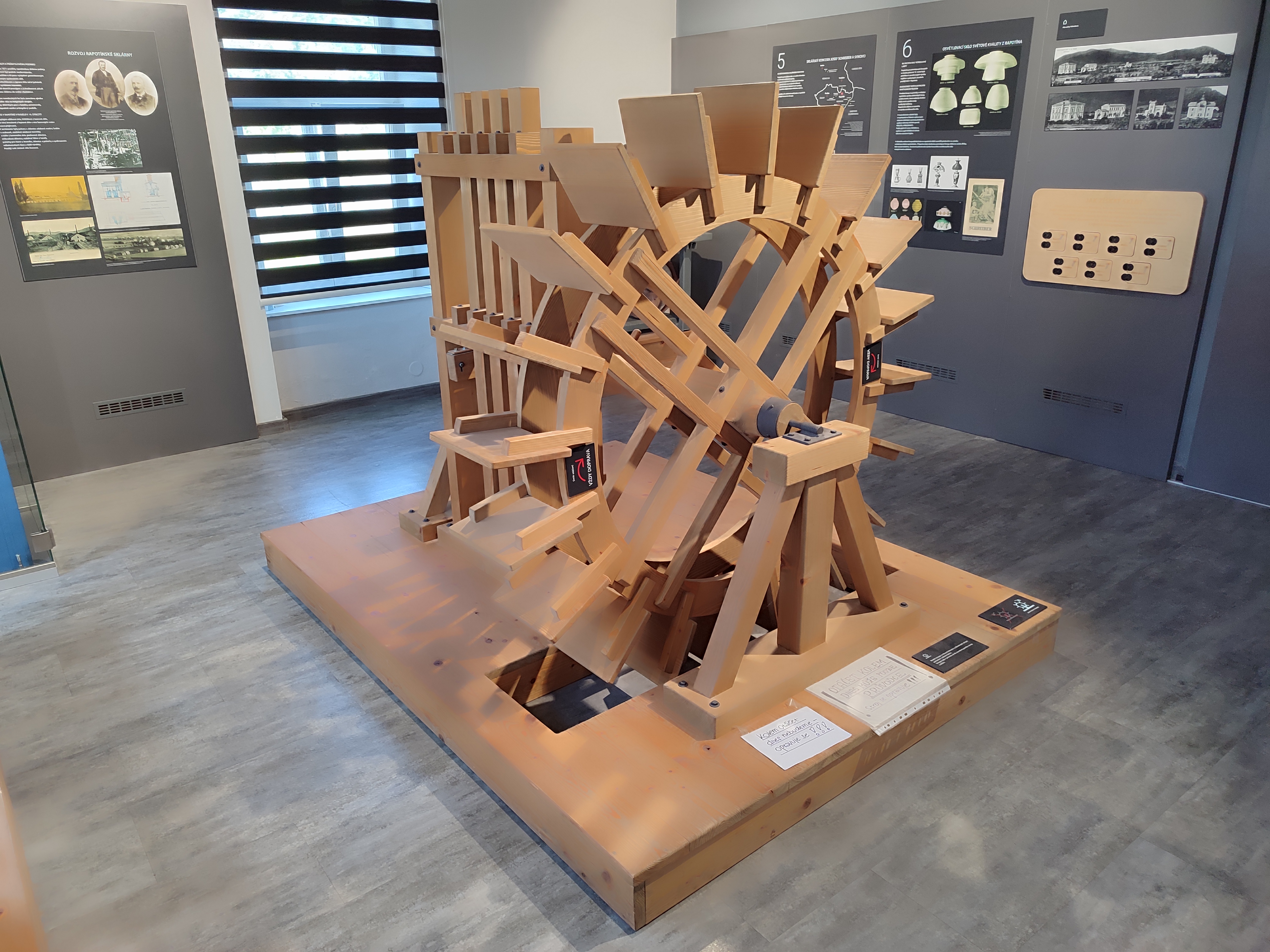 Muzeum rapotínské sklárny foto 3