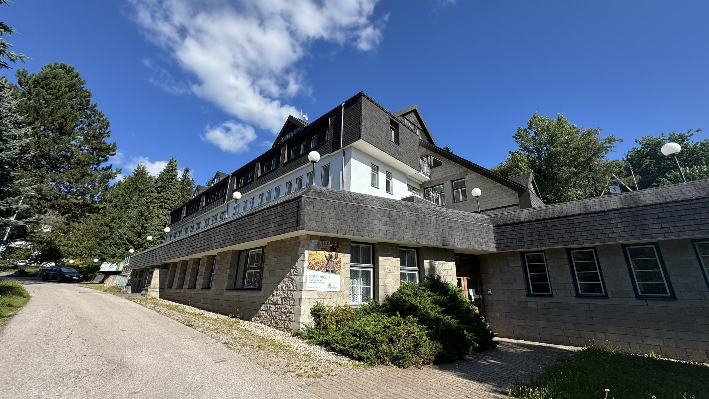 Česká lesnická akademie Trutnov - střední škola a vyšší odborná škola foto 3