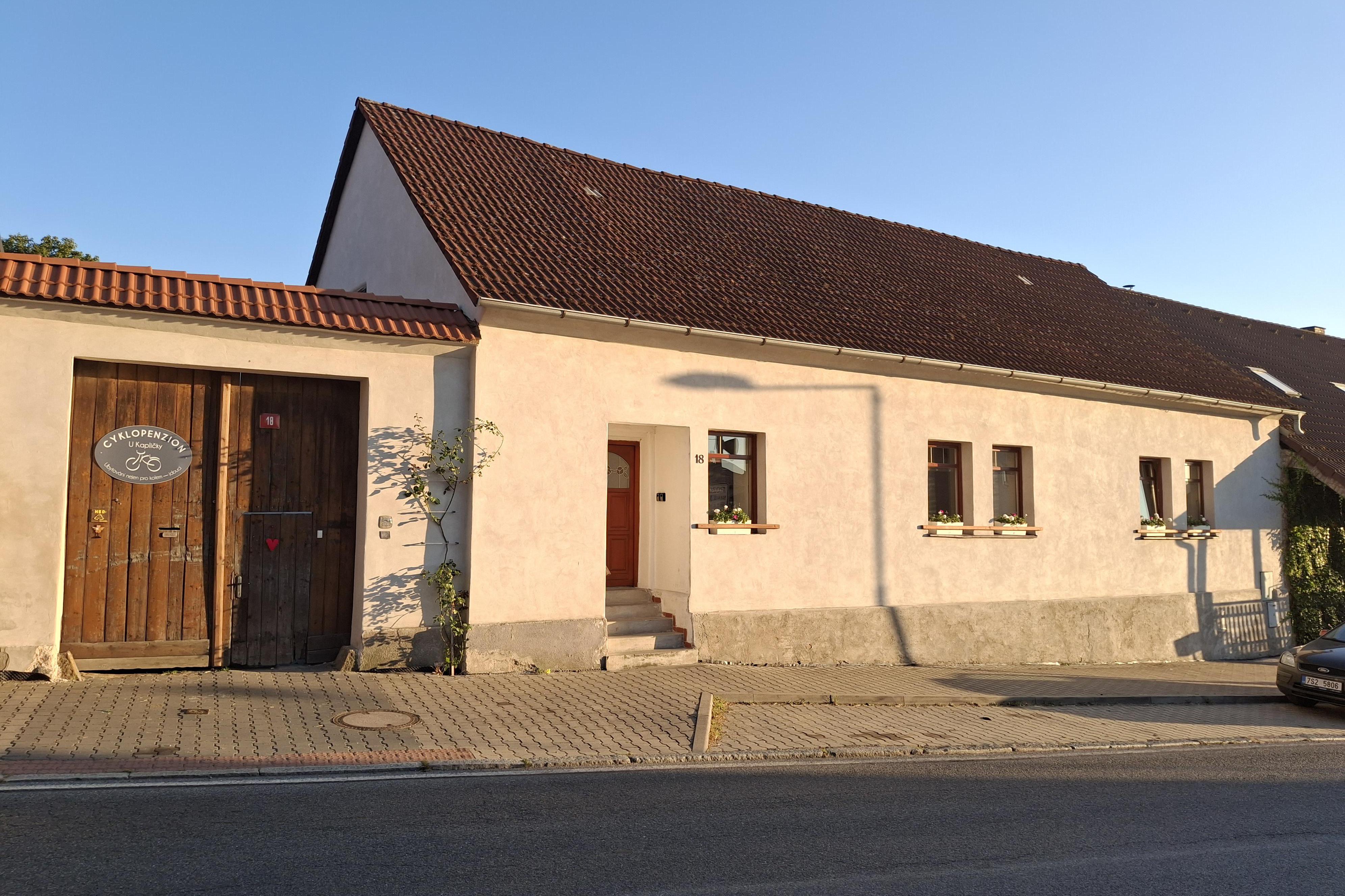 Cyklopenzion U kapličky