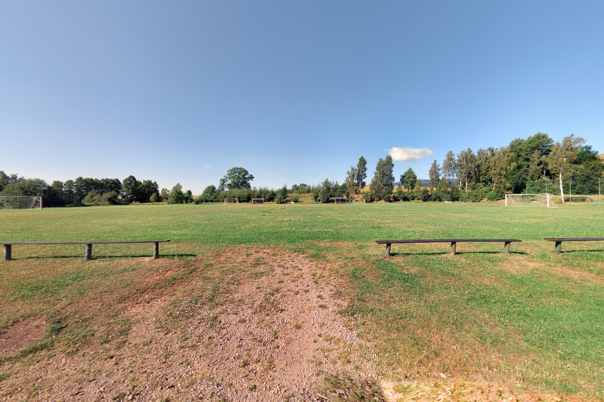 Fotbalové hřiště TJ Jiskra Lampertice foto 2