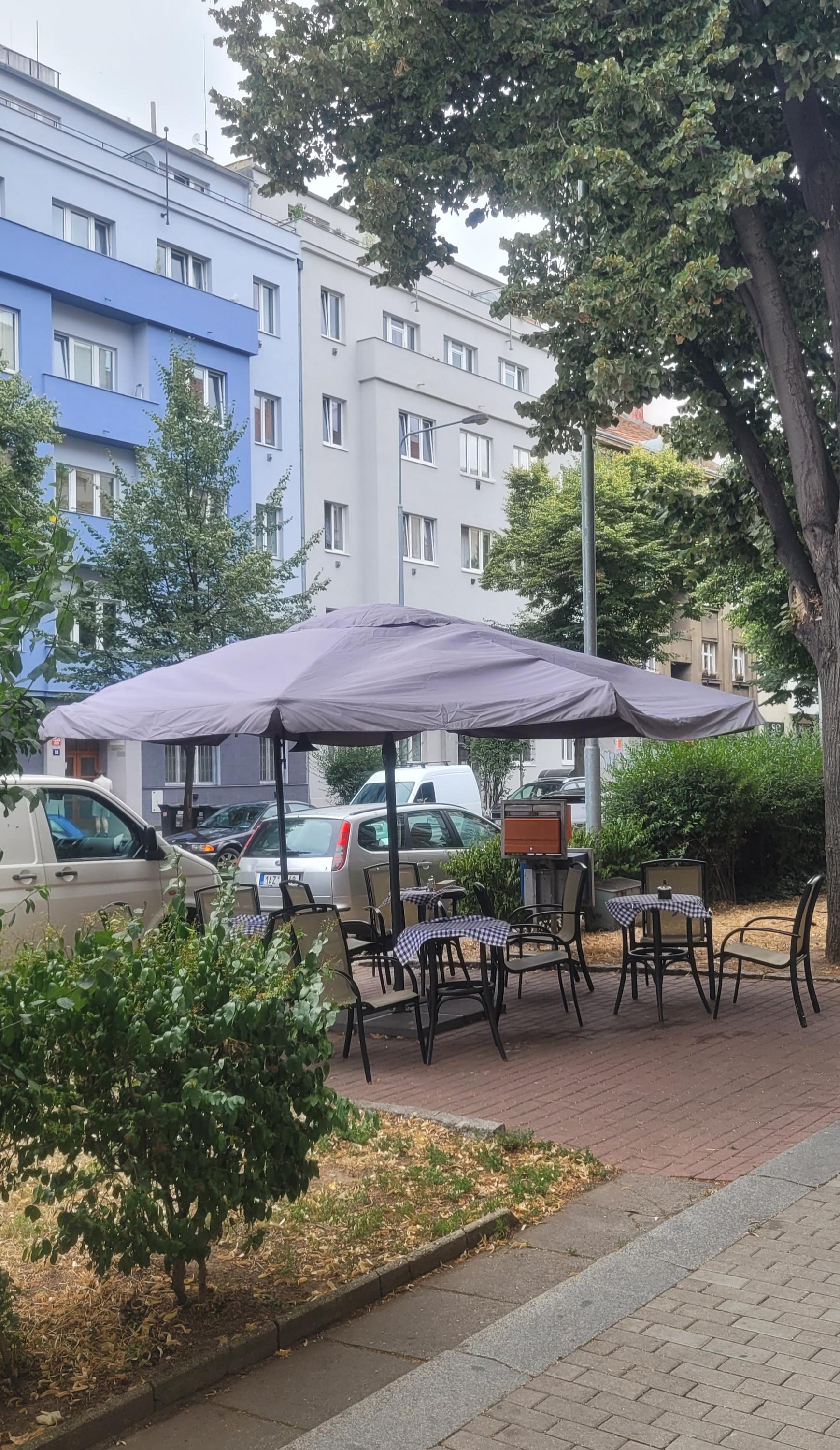 U nás ve Vršovicích foto 3