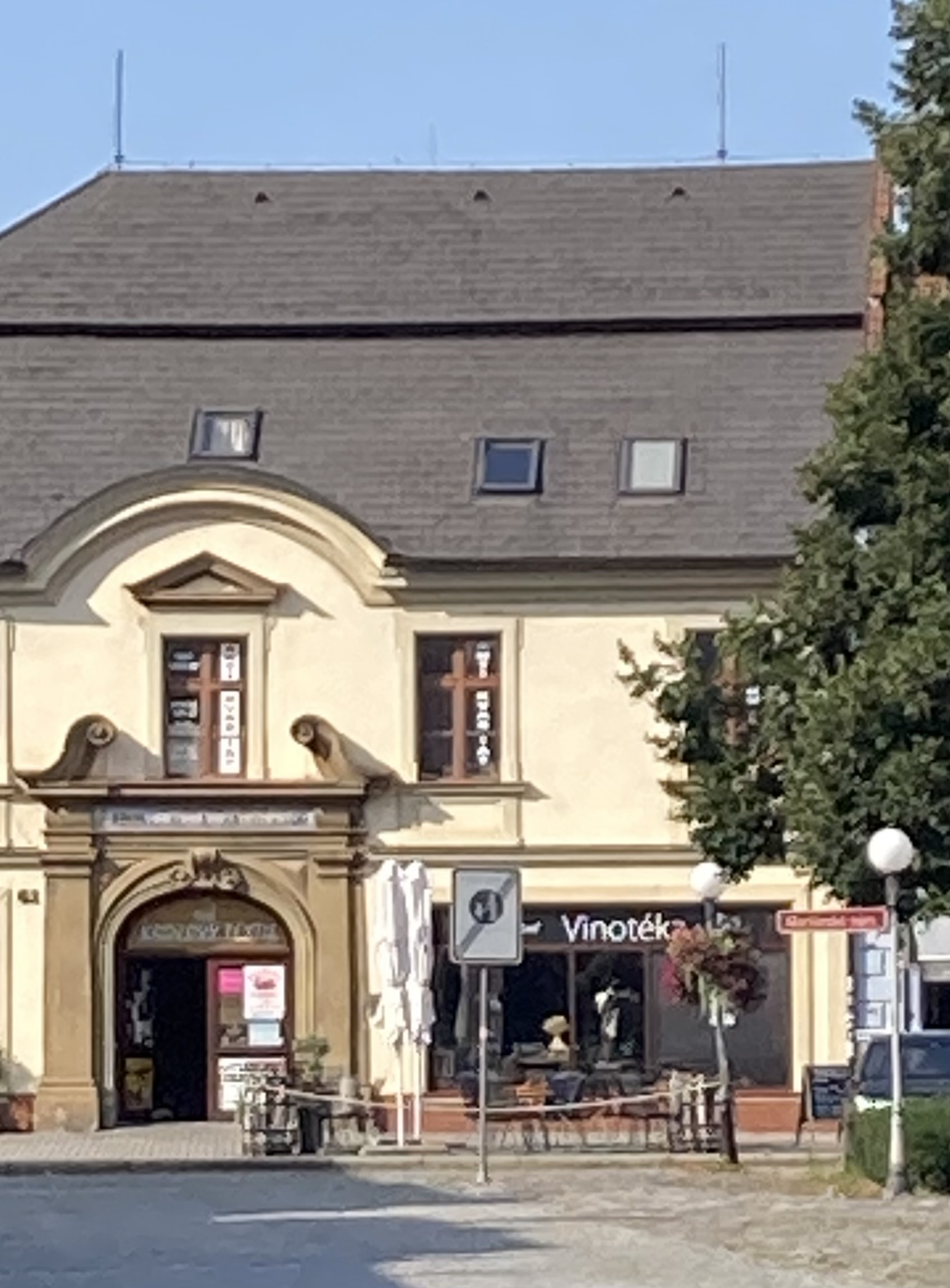 Vinotéka VÍNO HRUŠKA foto 6