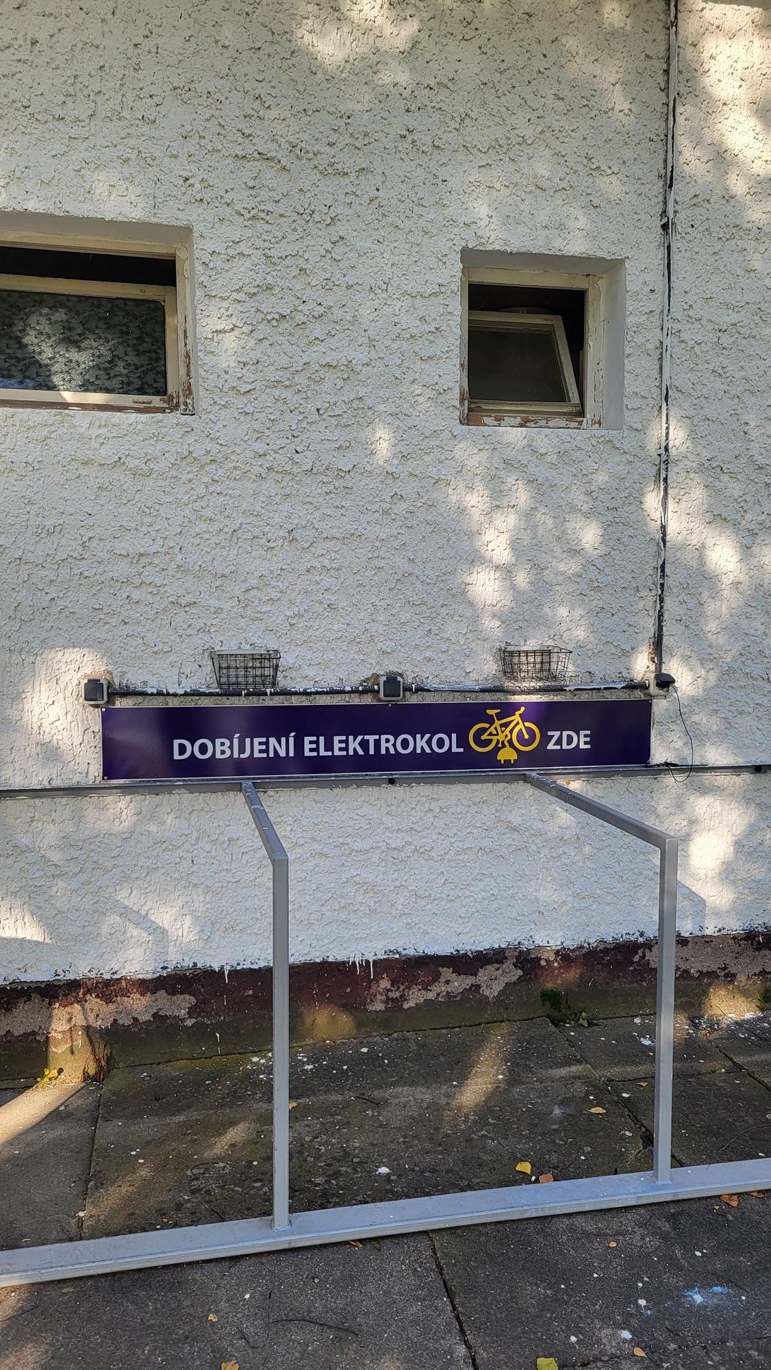 Nabíjecí zásuvka pro elektrokola foto 3