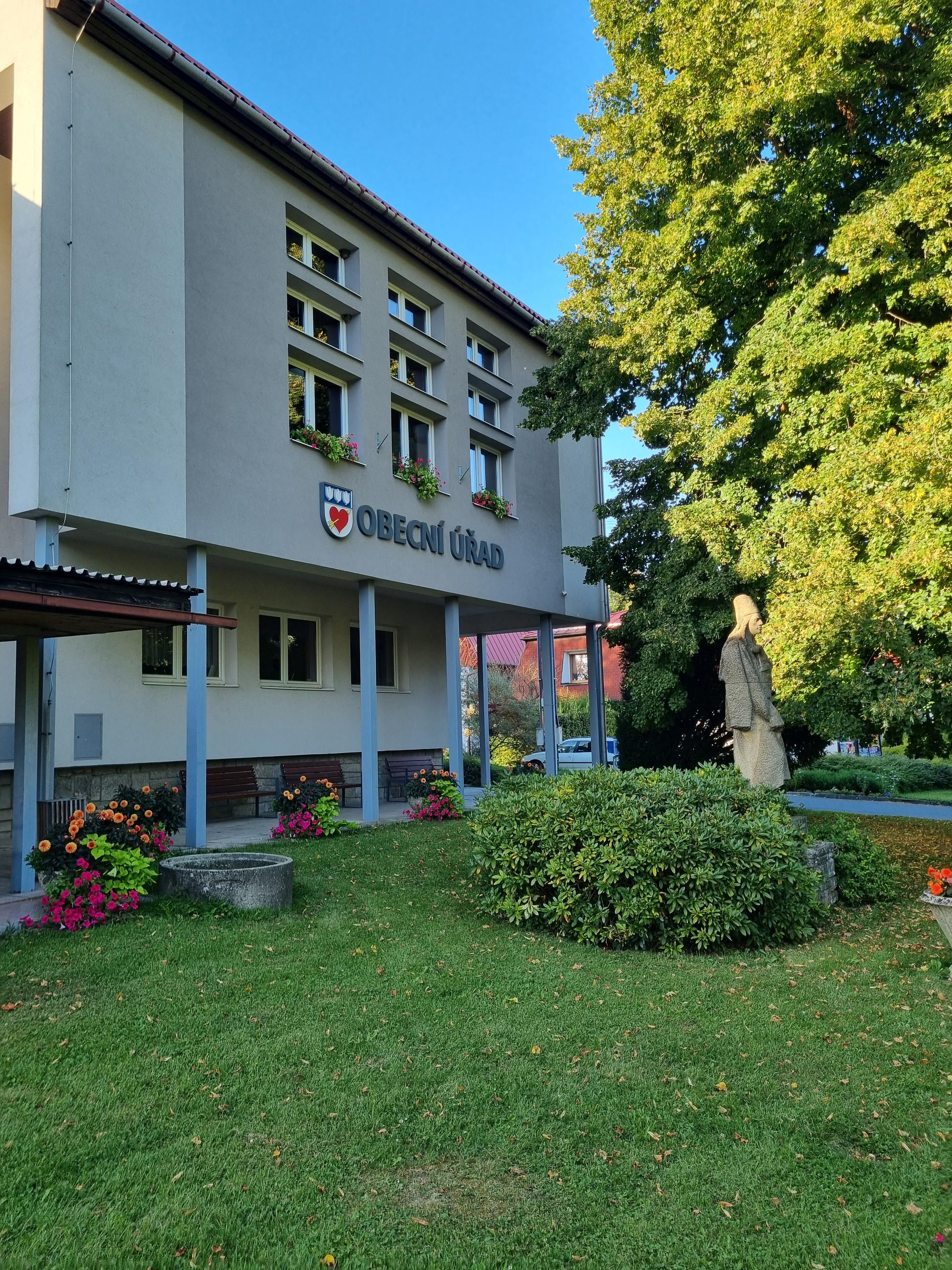 Liptál - obecní úřad foto 4