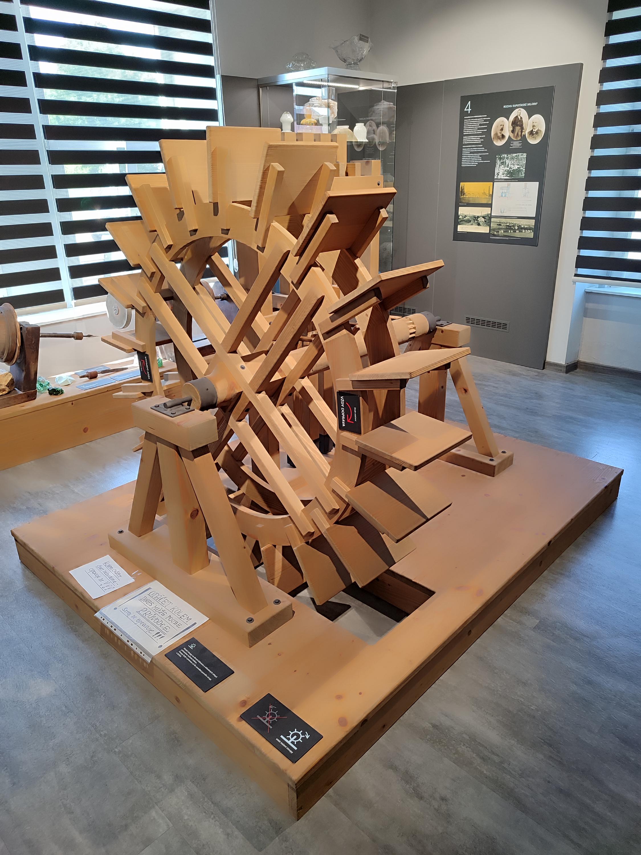 Muzeum rapotínské sklárny foto 5