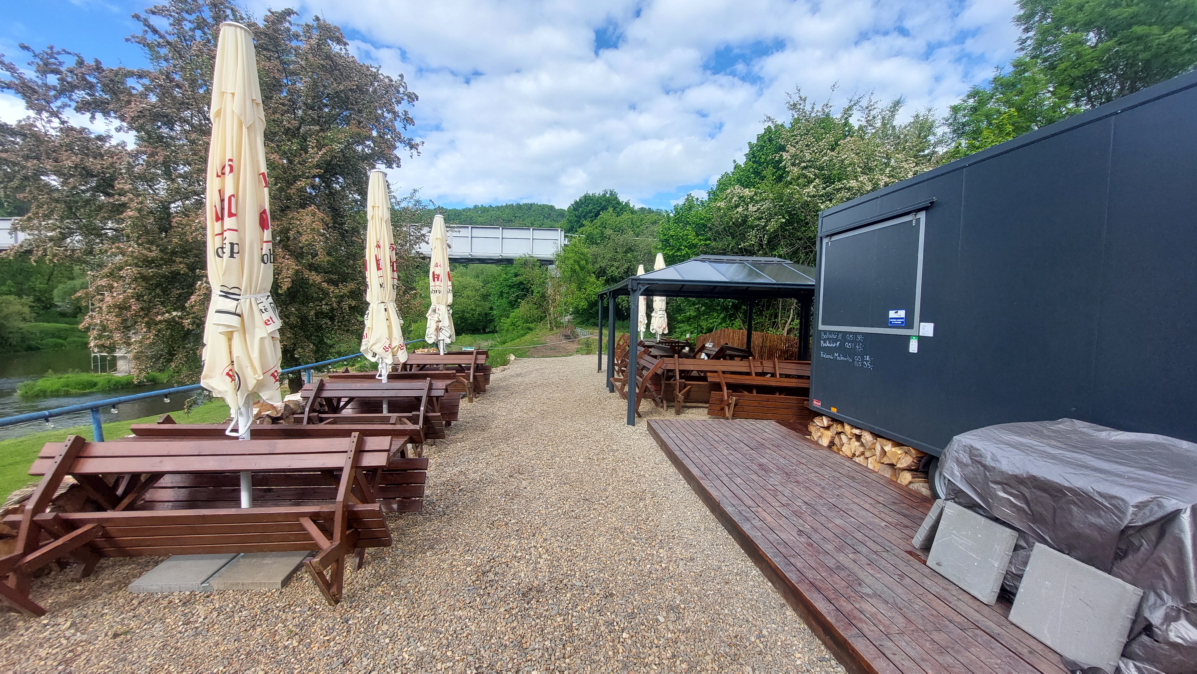 Půjčovna lodí Admirál Berounka foto 1