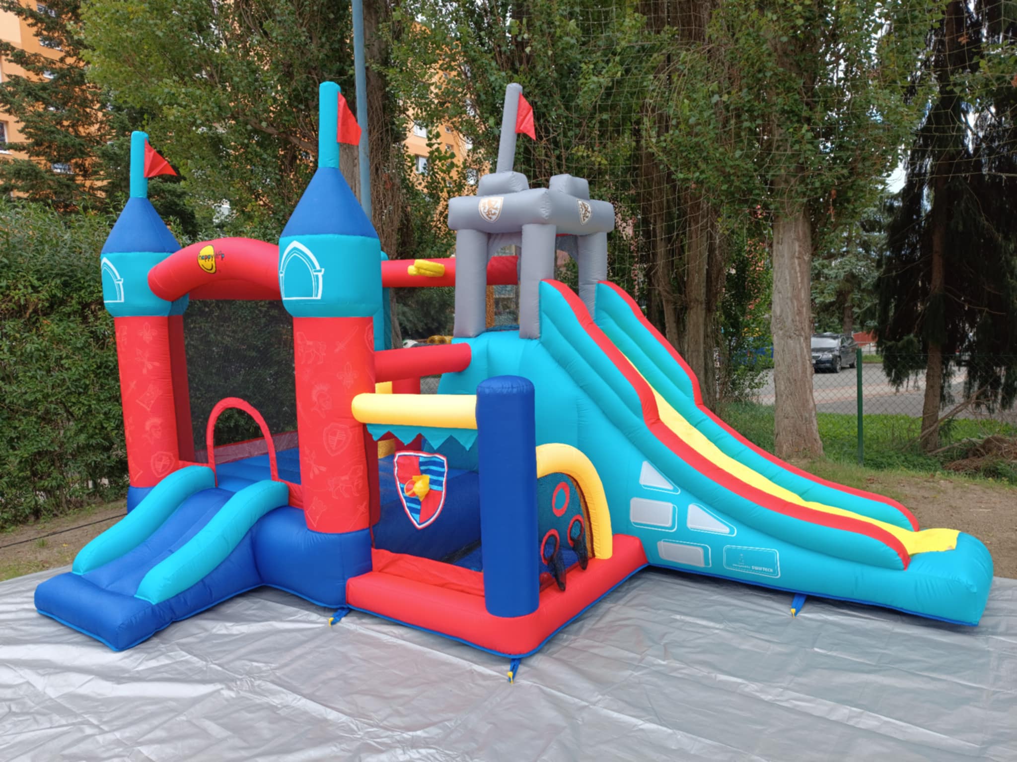 Půjčení skákacího hradu - Rytířský hrad 13v1