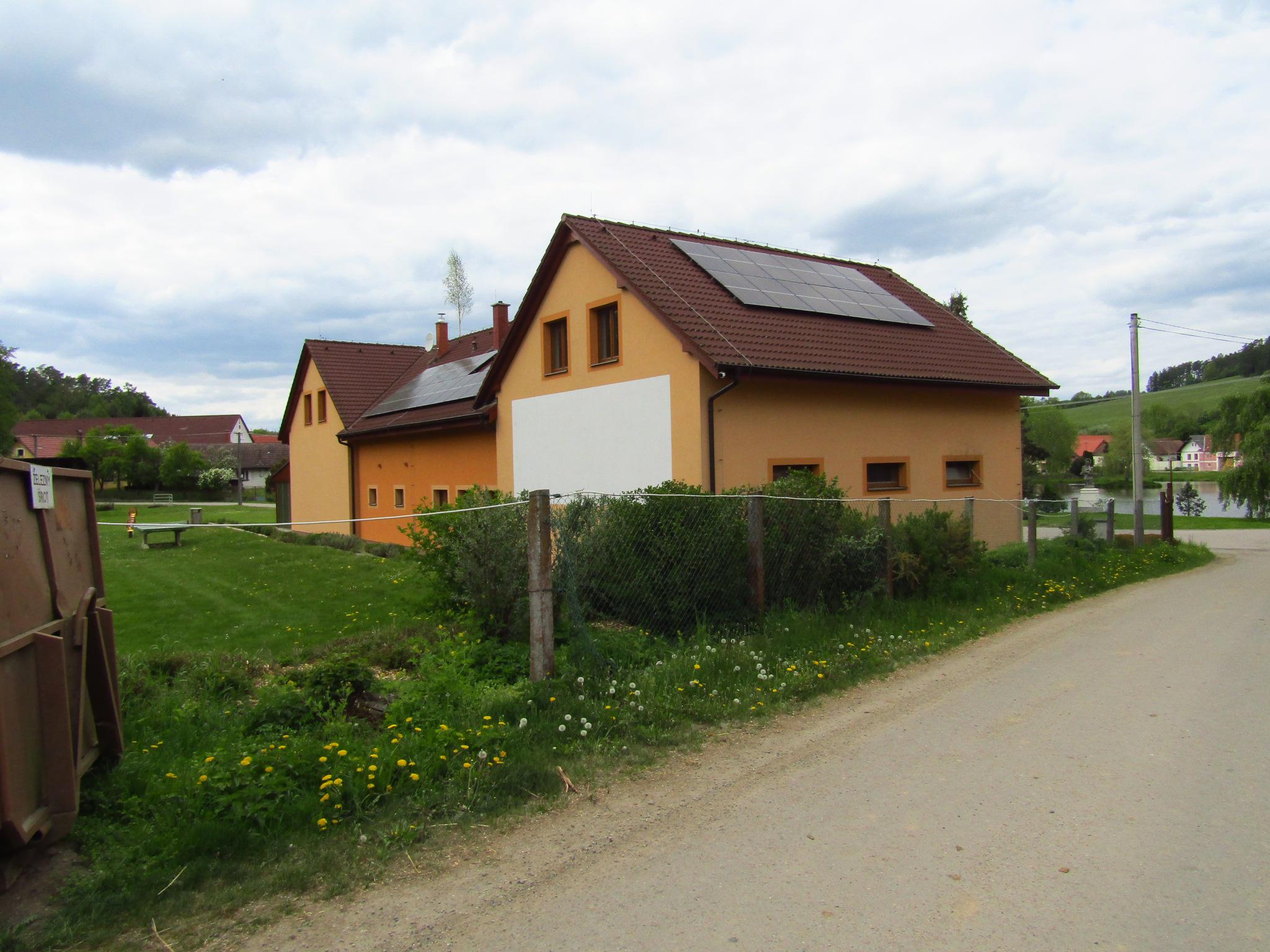 Zvěstov - obecní úřad foto 5