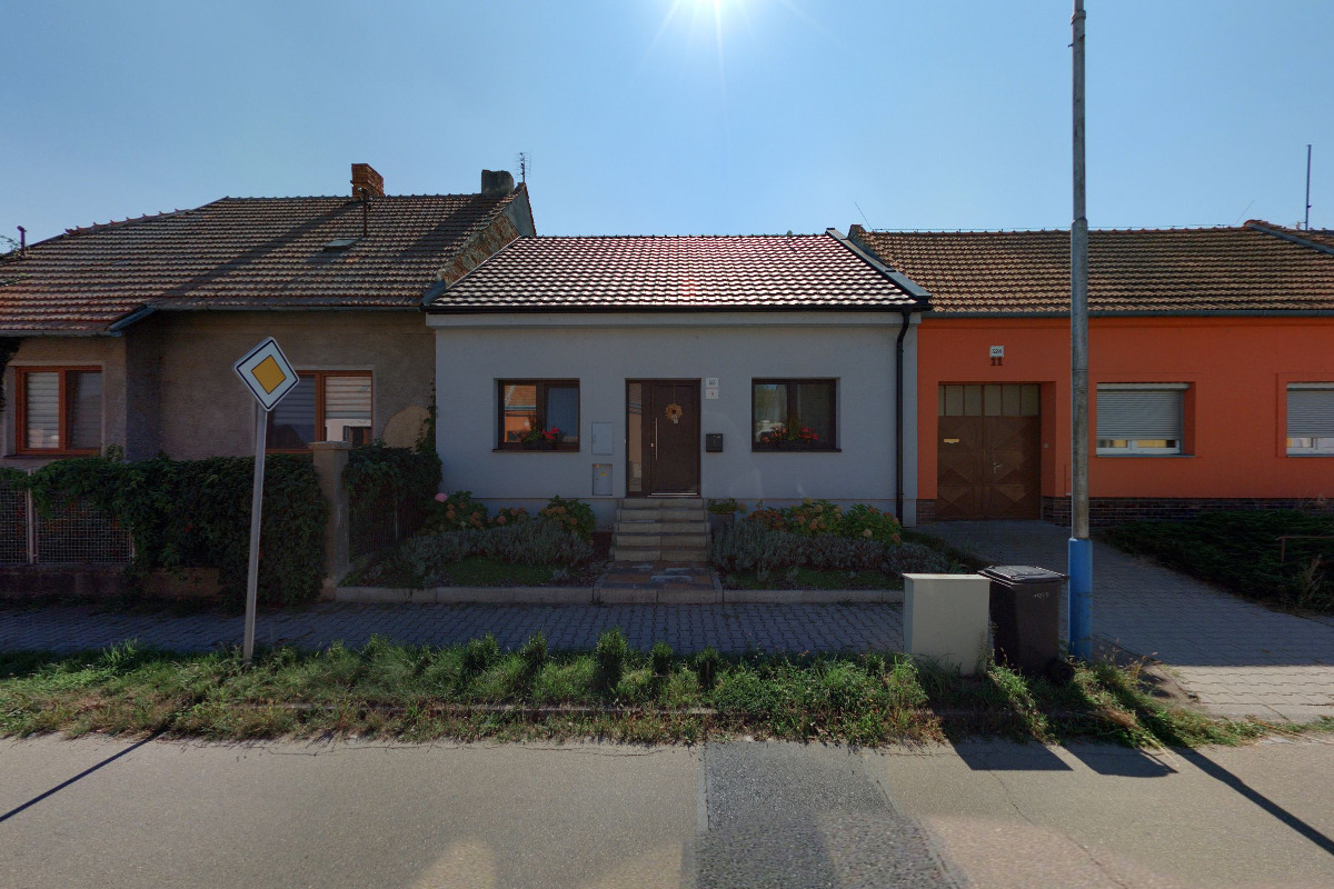 Vyšívaný folklór