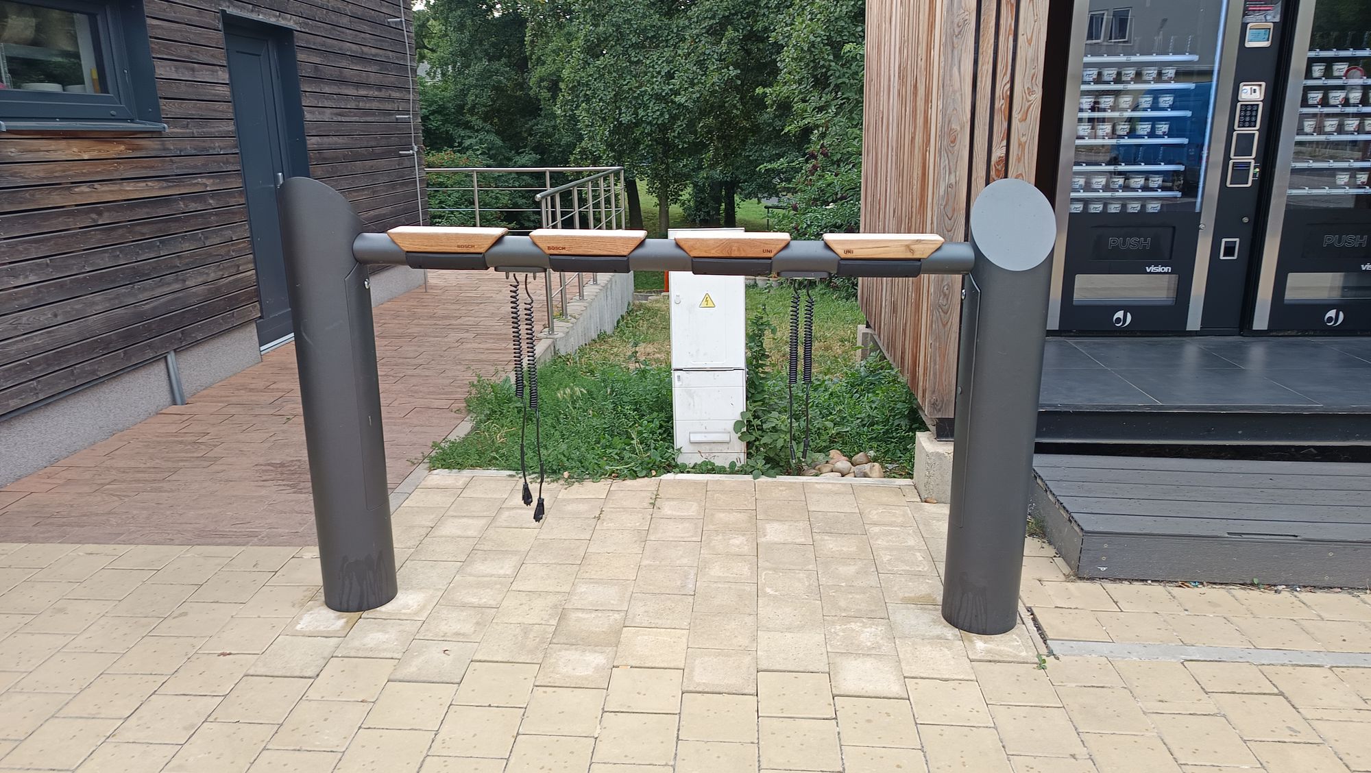 Nabíjecí stanice pro elektrokola Královéhradecká