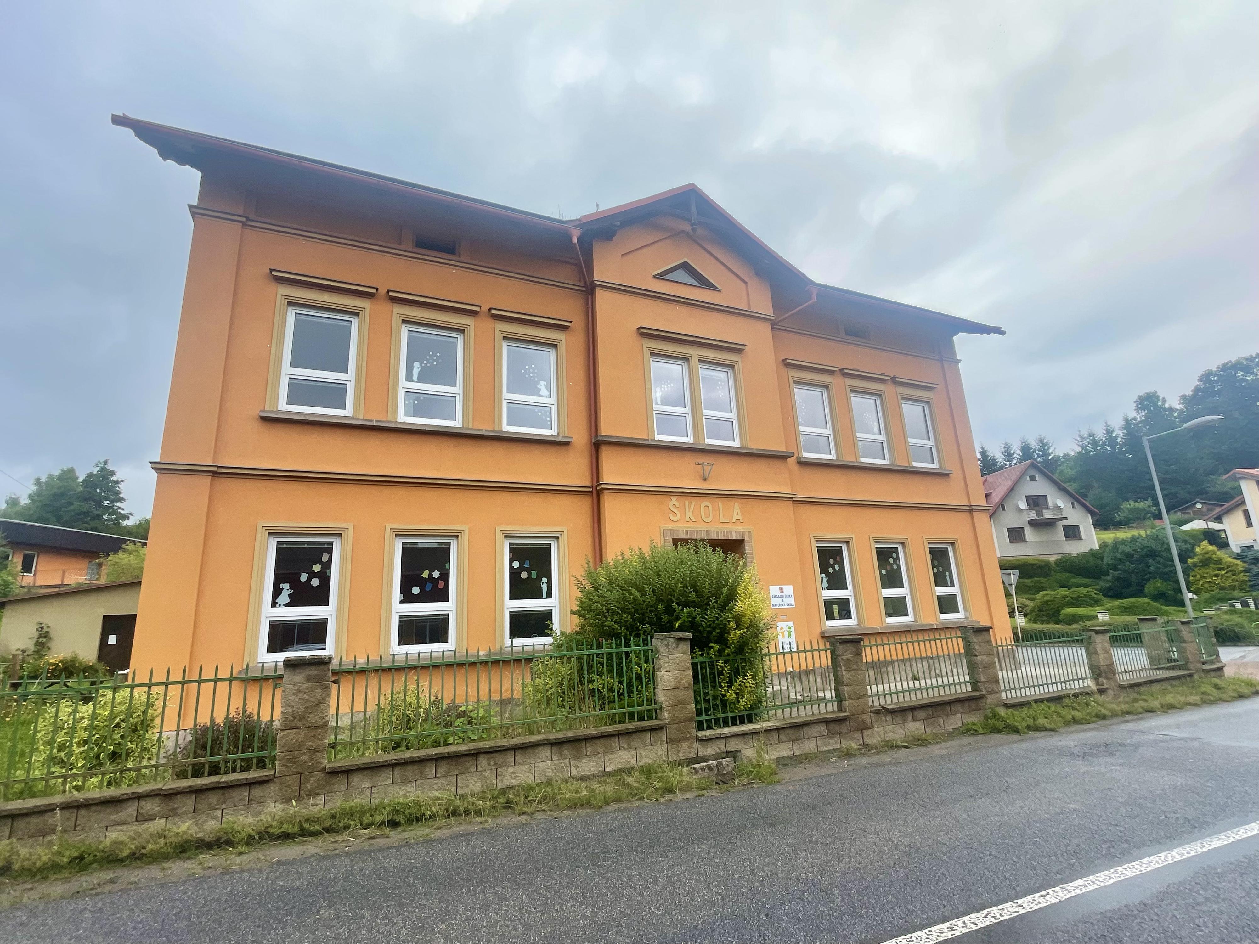 Základní škola Slaná foto 2