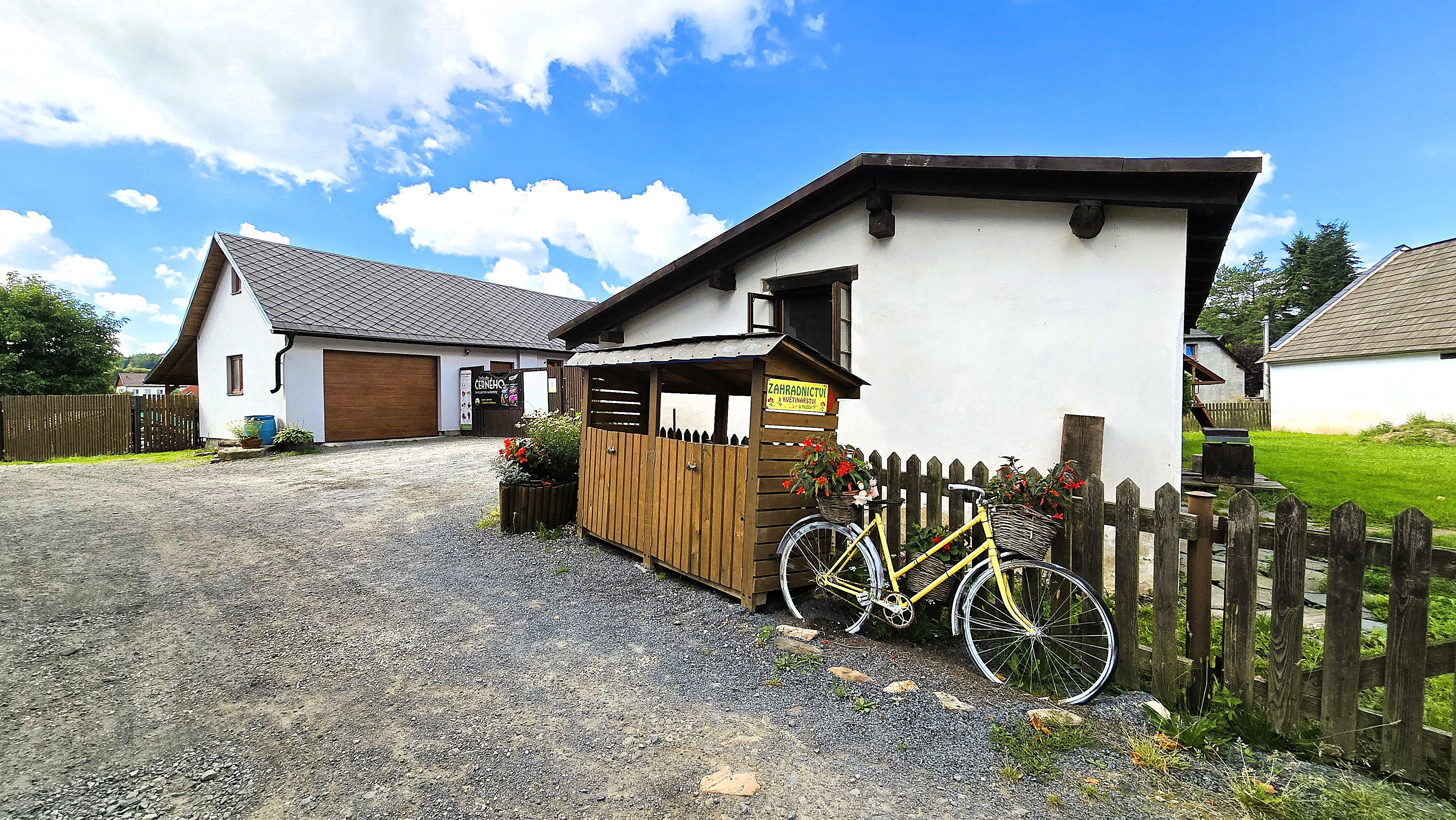 Zahradnictví a květinářství Šárka Urbánková foto 3