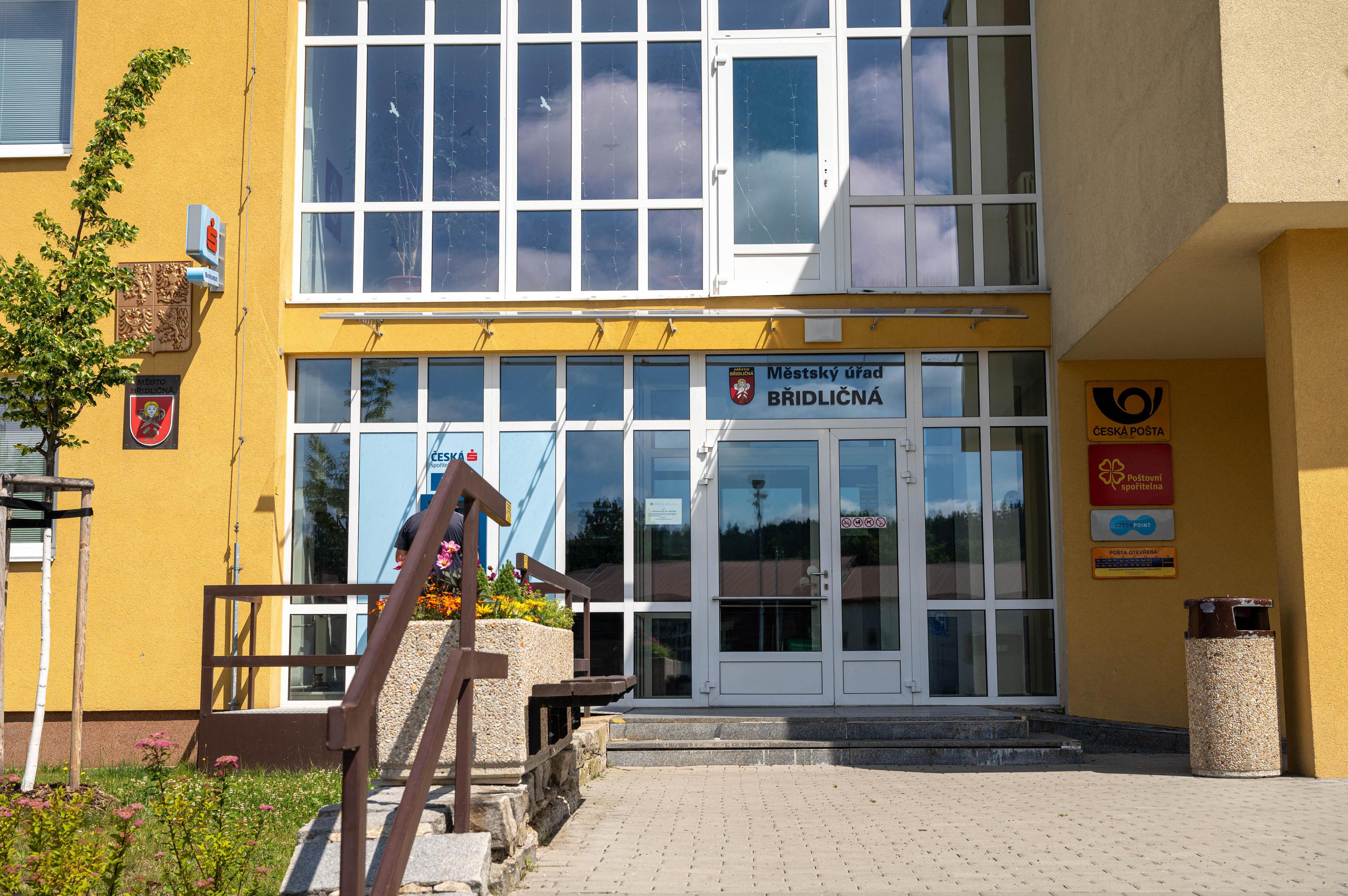 Břidličná - městský úřad foto 2