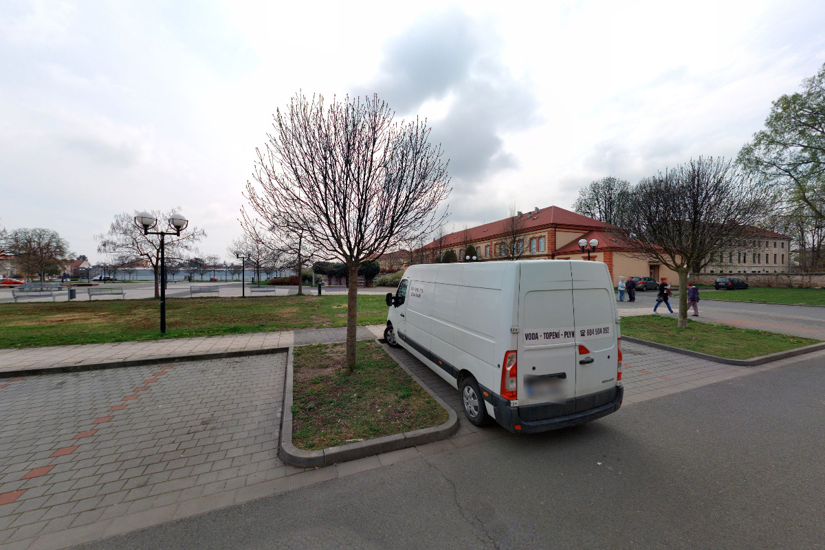 Nabíjecí stanice Hanácké náměstí foto 1