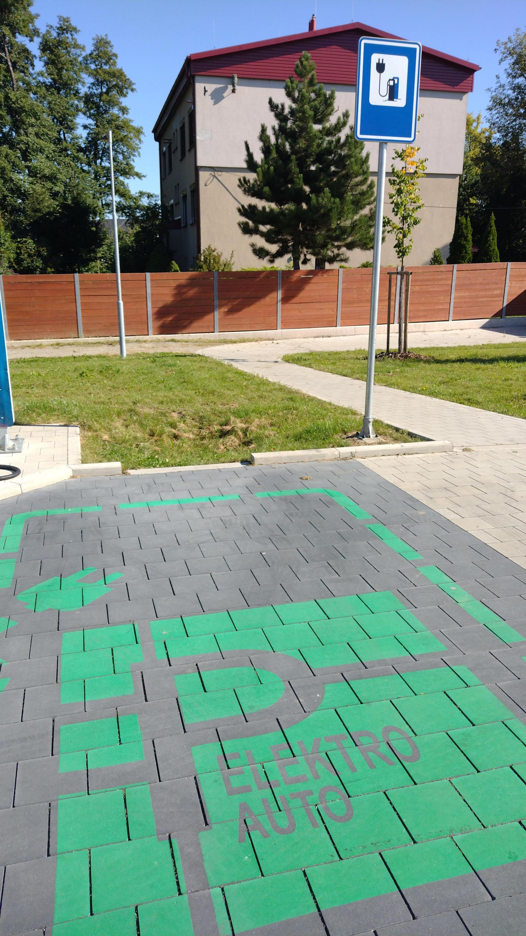 Nabíjecí stanice Lidl foto 3