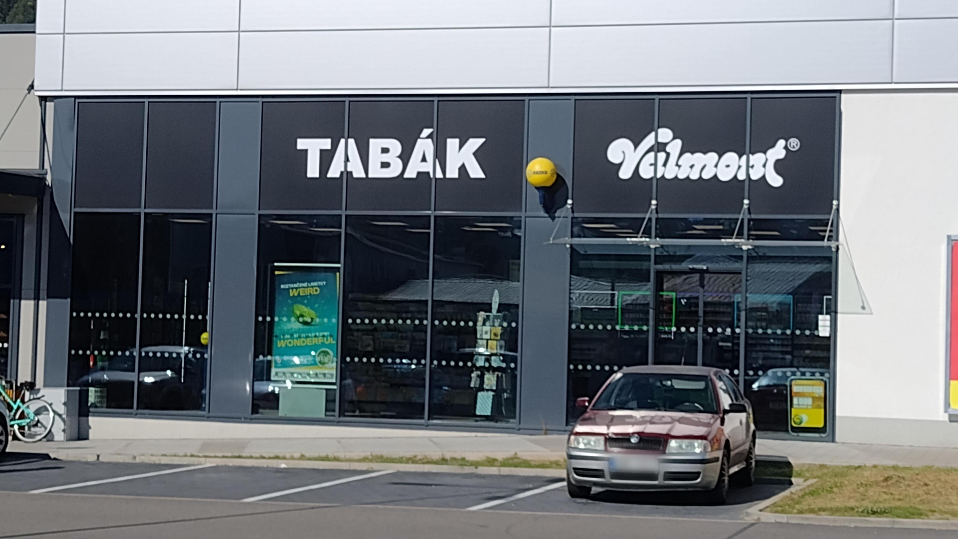 Tabák Valmont foto 2