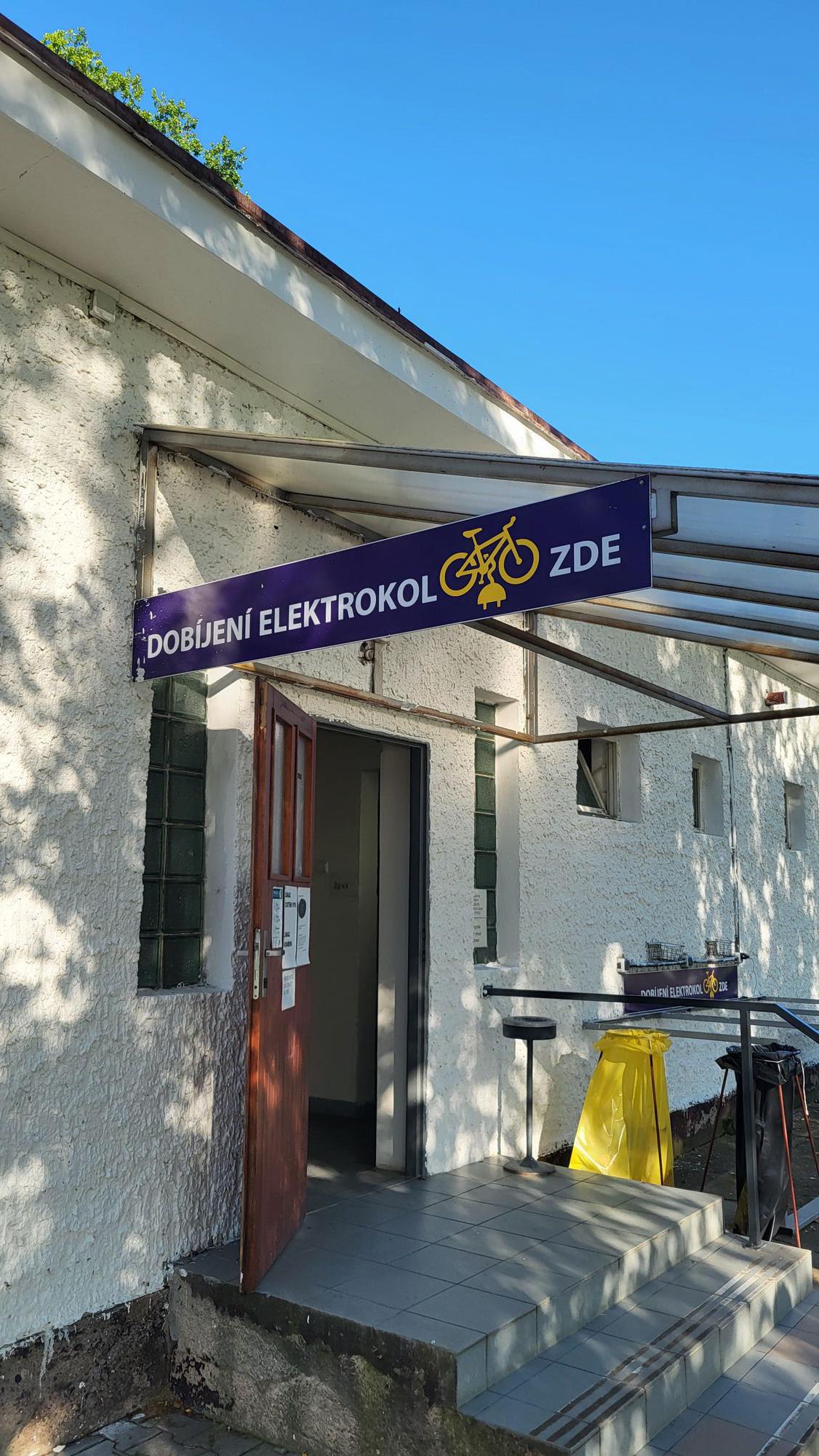 Nabíjecí zásuvka pro elektrokola foto 2