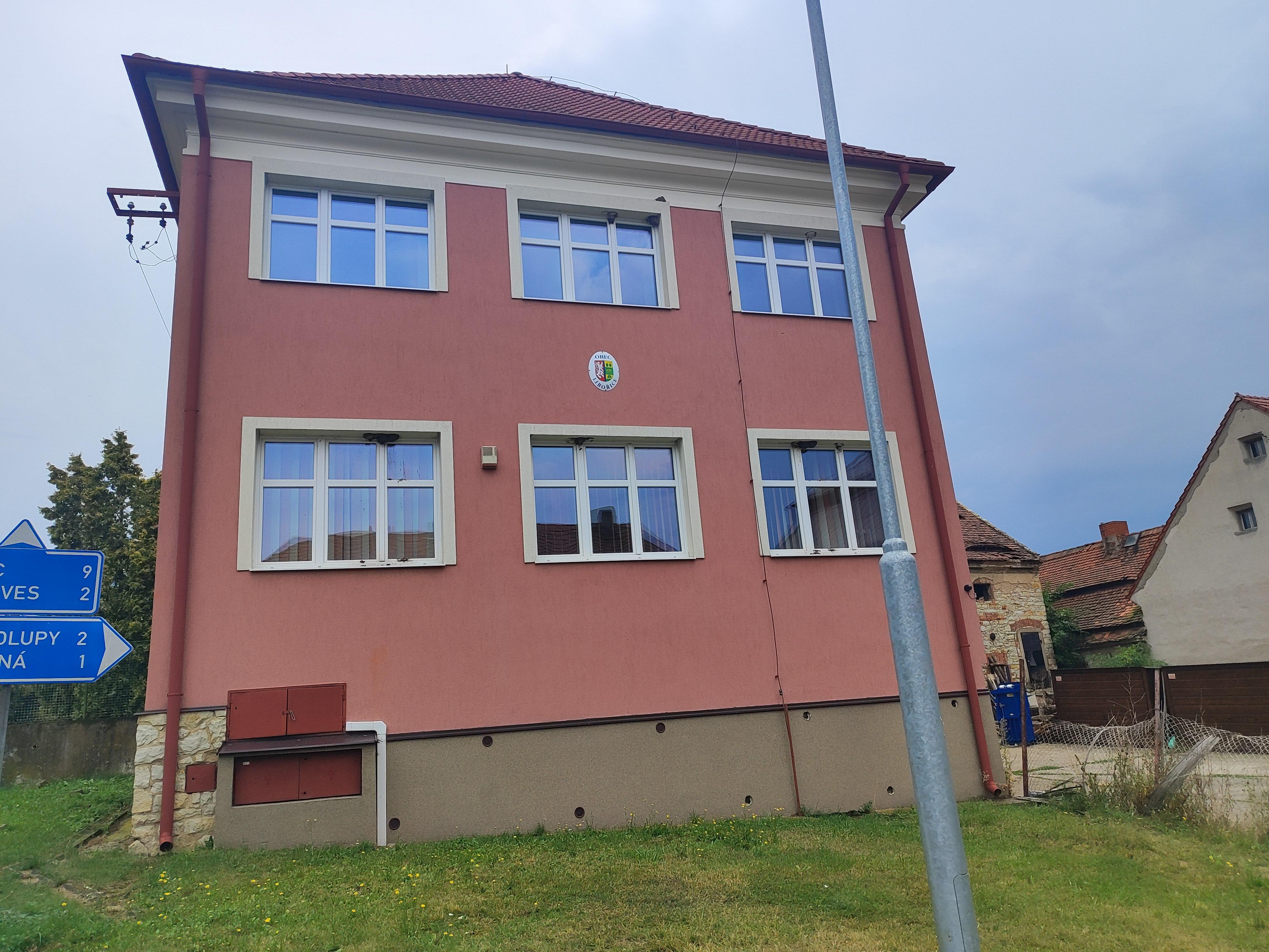 Libořice - obecní úřad foto 2