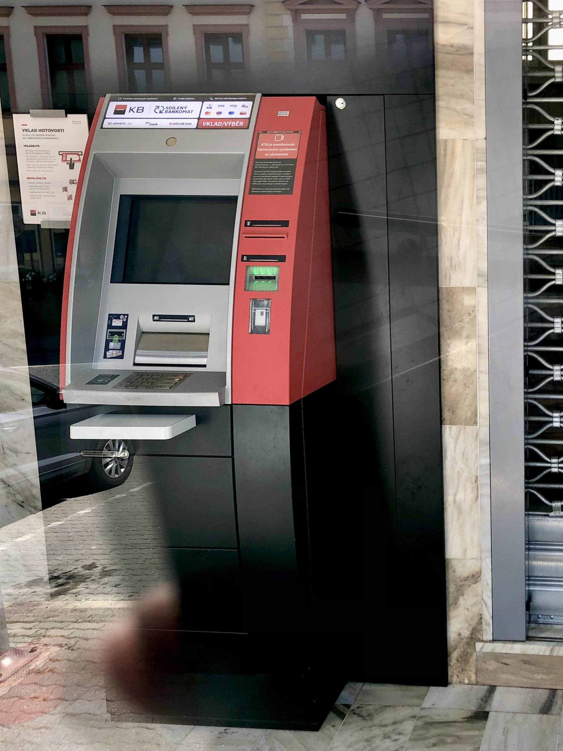 Bankomat Komerční banky foto 4