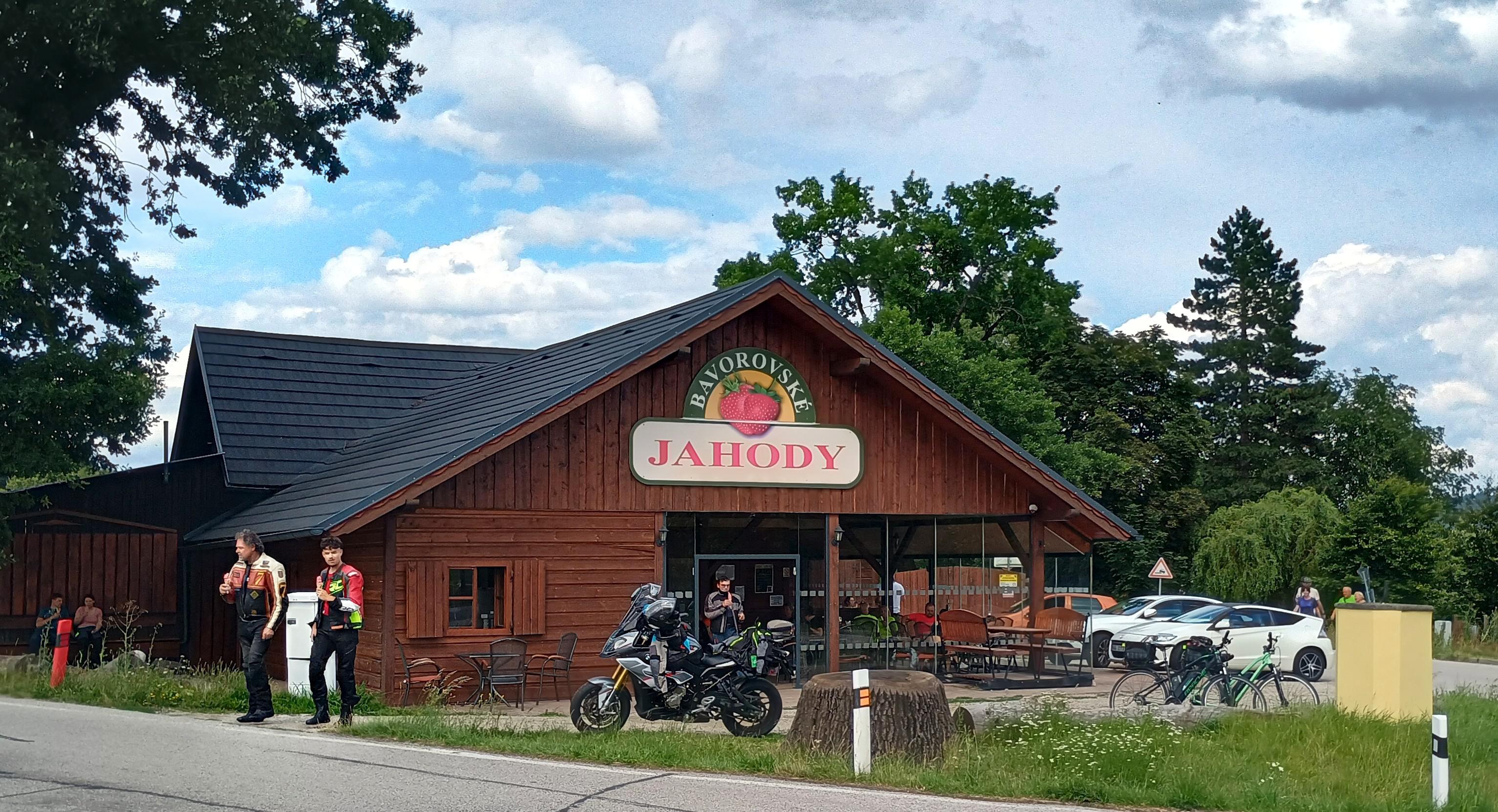 JAHODY BAVOROV, s.r.o.