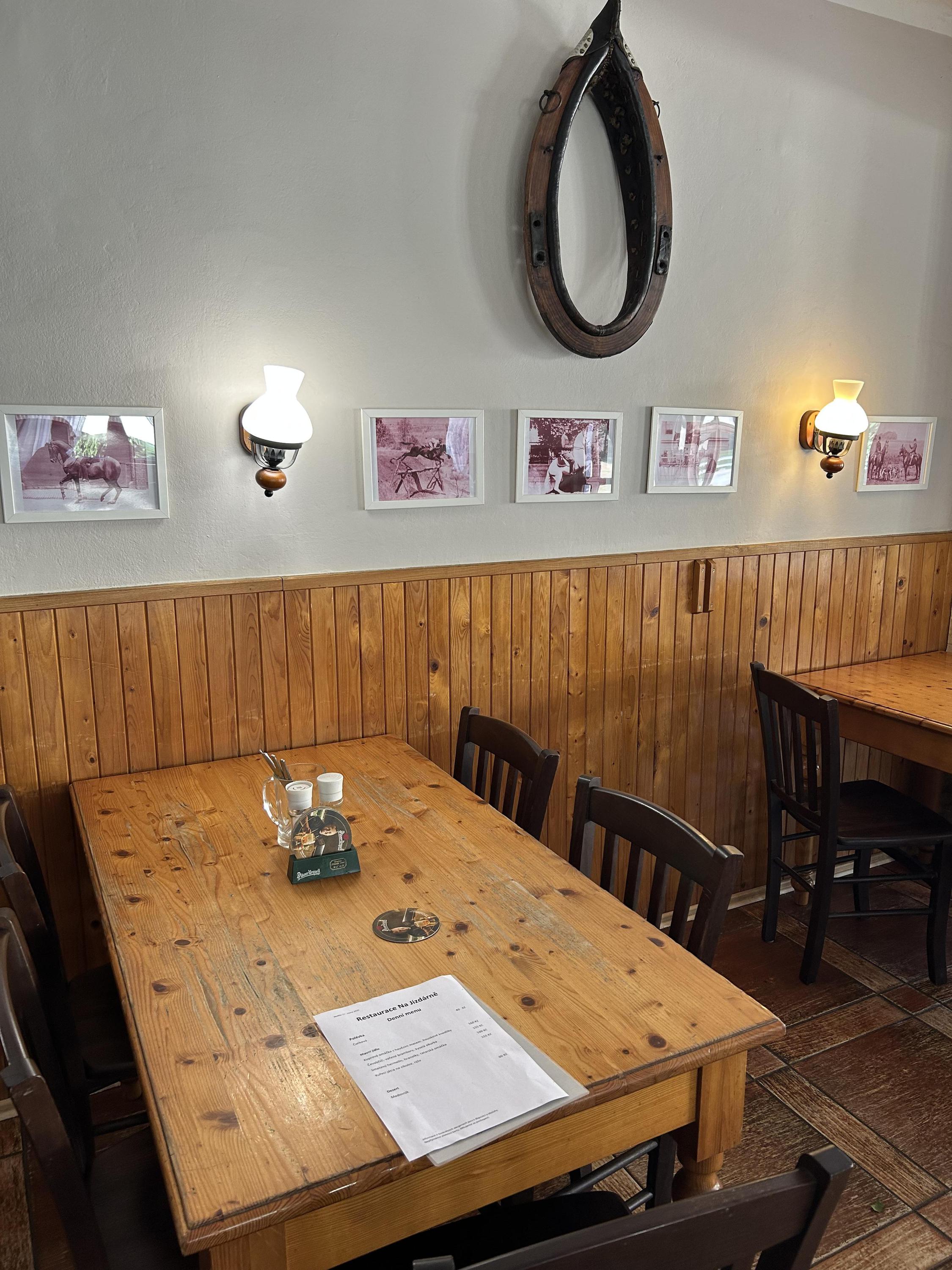 Restaurace Na jízdárně foto 3