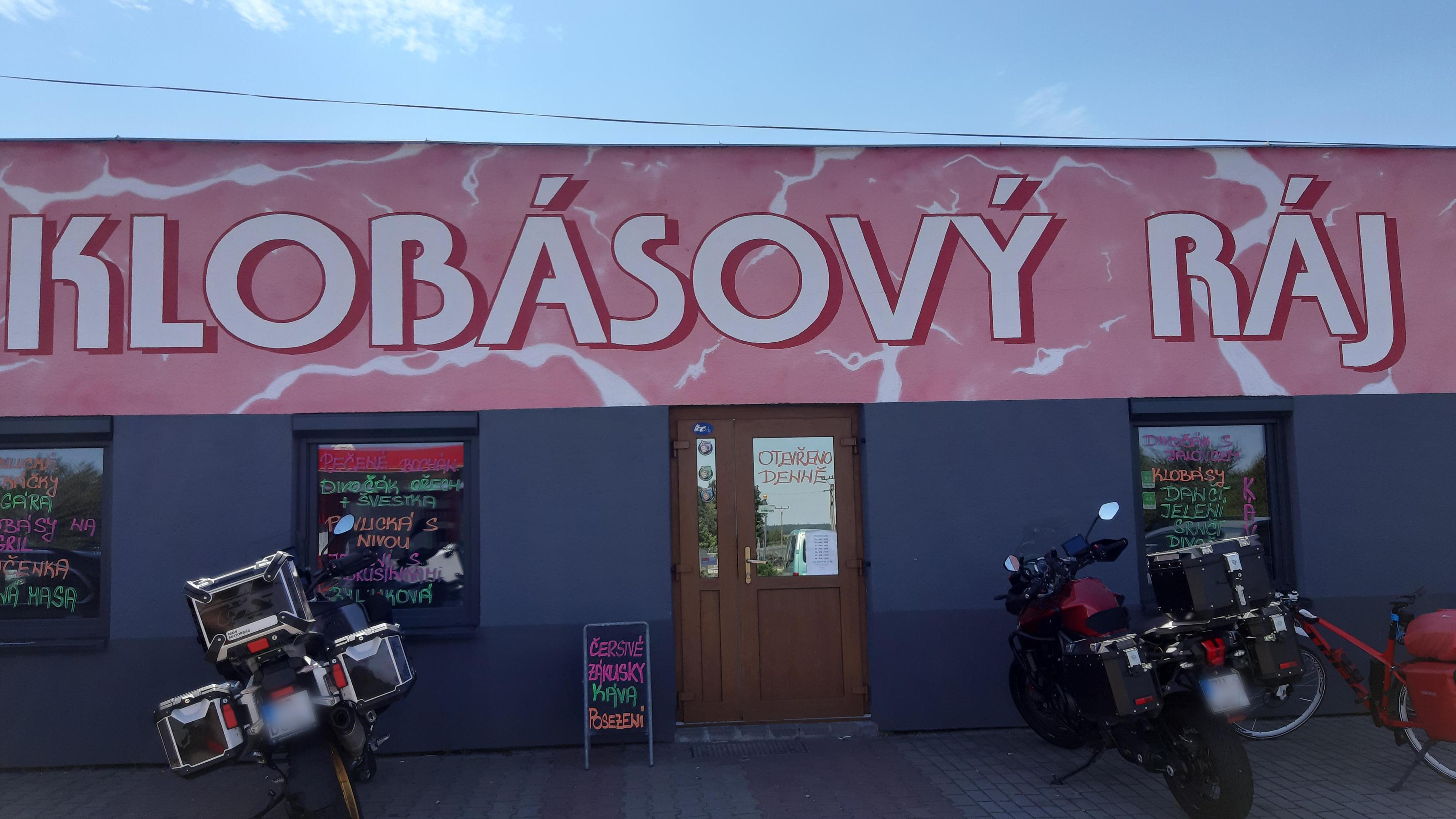 KLOBÁSOVÝ RÁJ Jaromír Novák