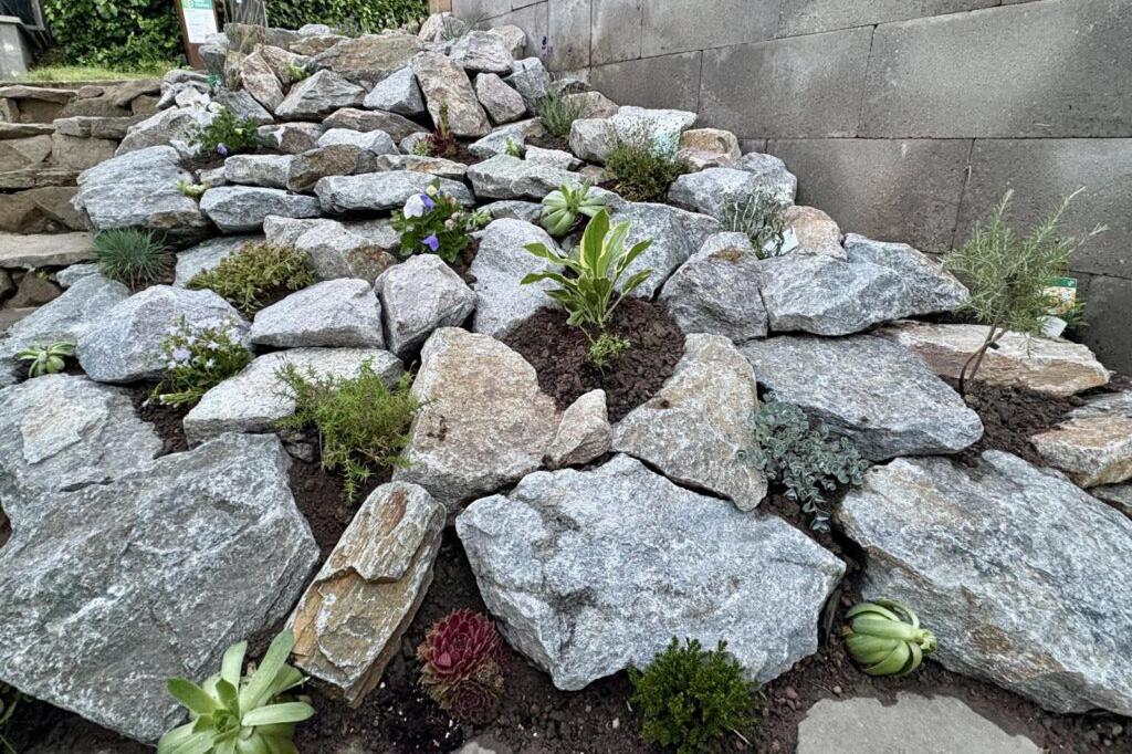 NOVĚ v nabídce: Žulový kámen 100/350 mm