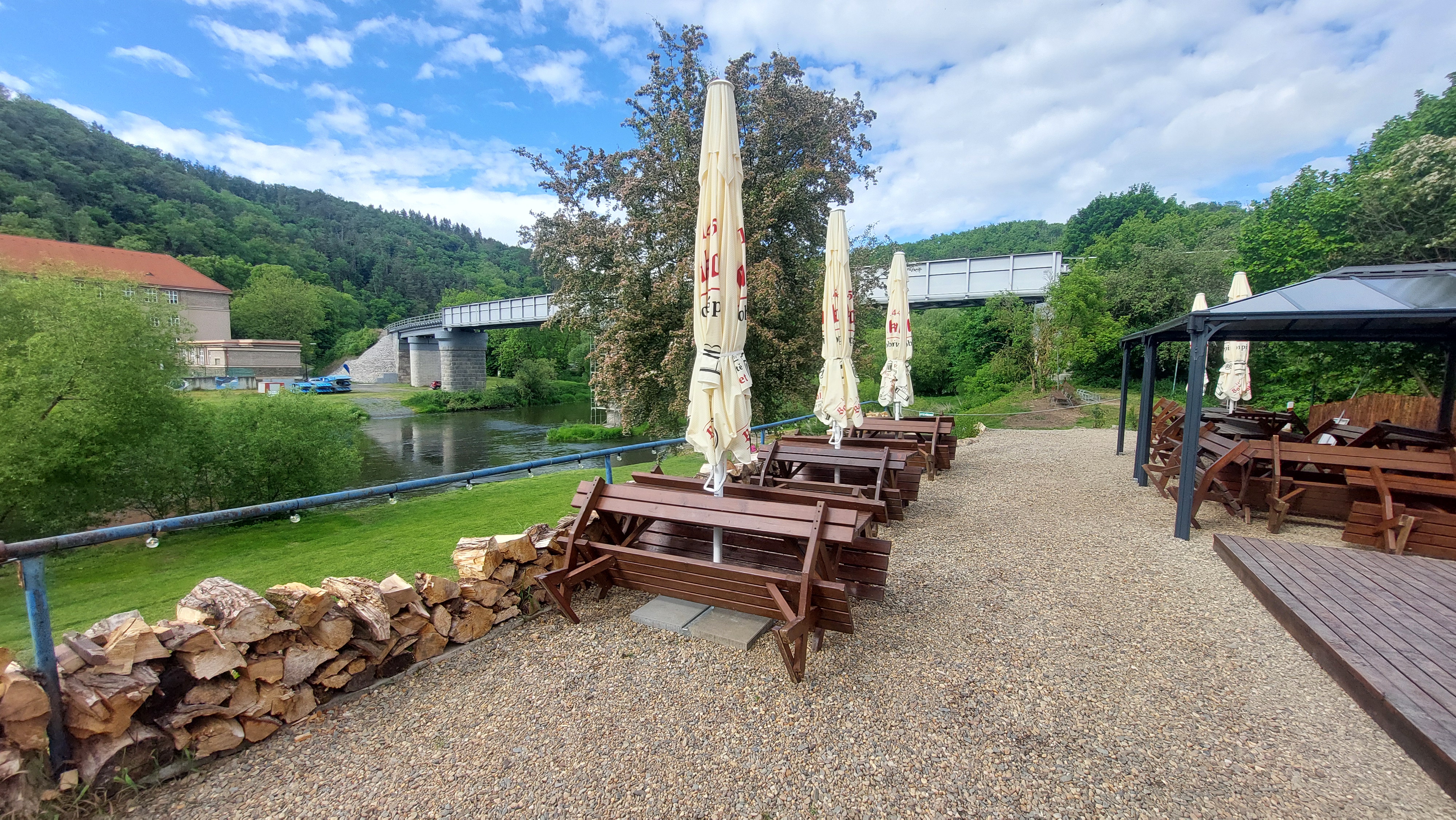 Půjčovna lodí Admirál Berounka foto 2