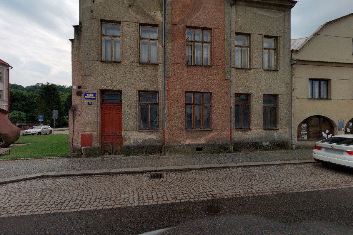 Eva Hoffmannová - KNIHKUPECTVÍ U PODLÉŠKY