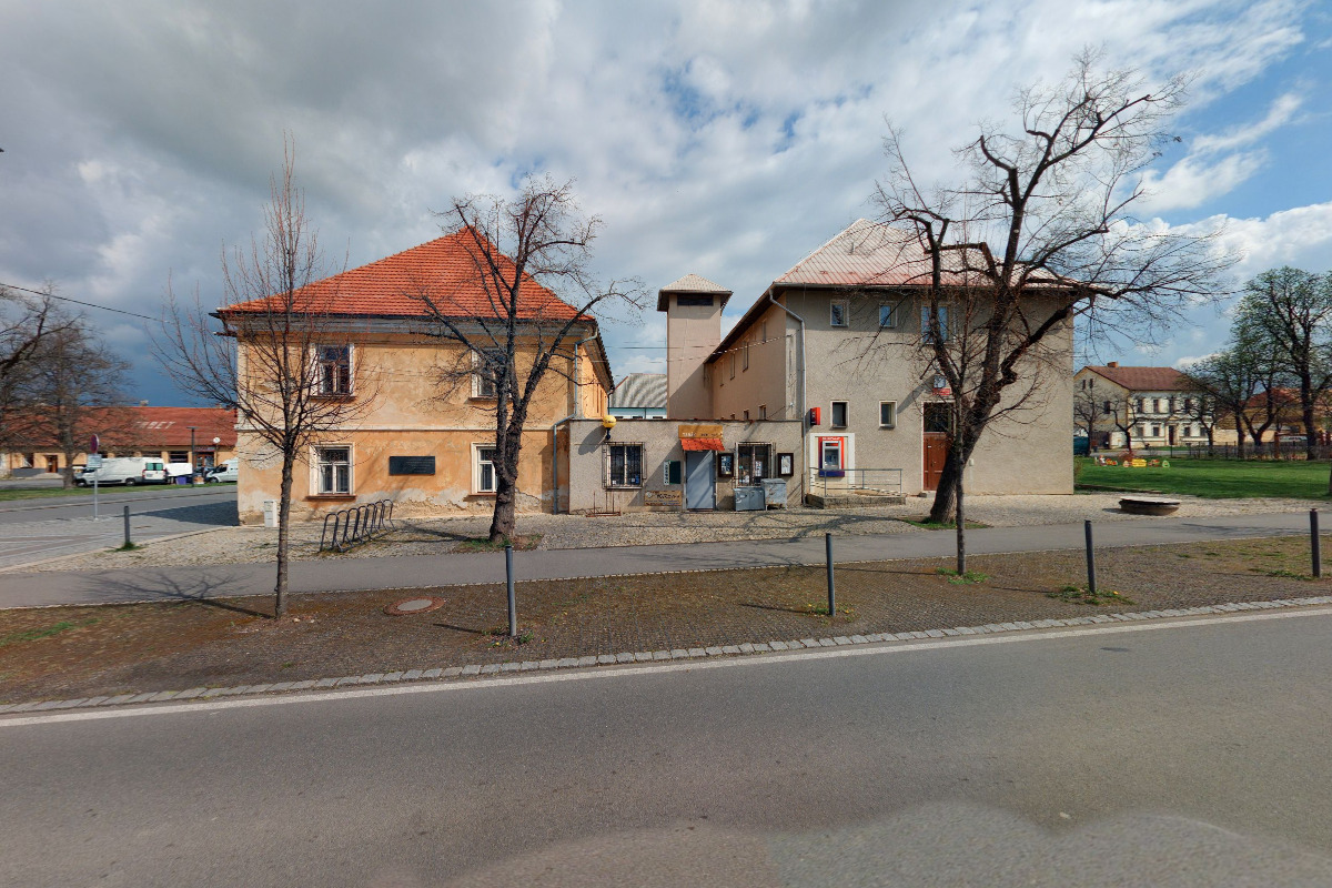 Tabák Tyršovo náměstí foto 4