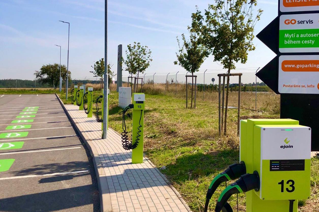 GO charge - nabíjecí stanice