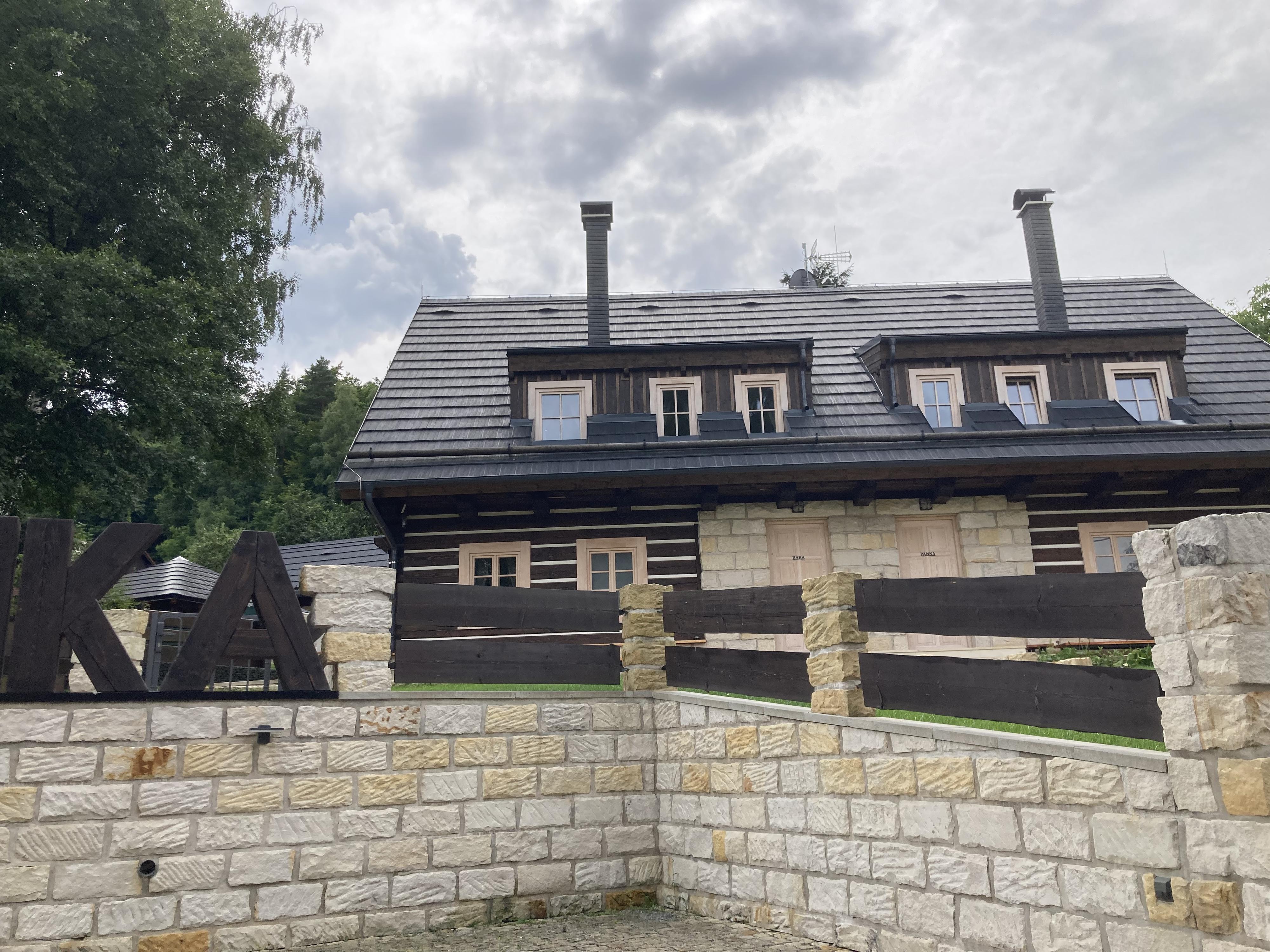 Roubenka pod Troskami