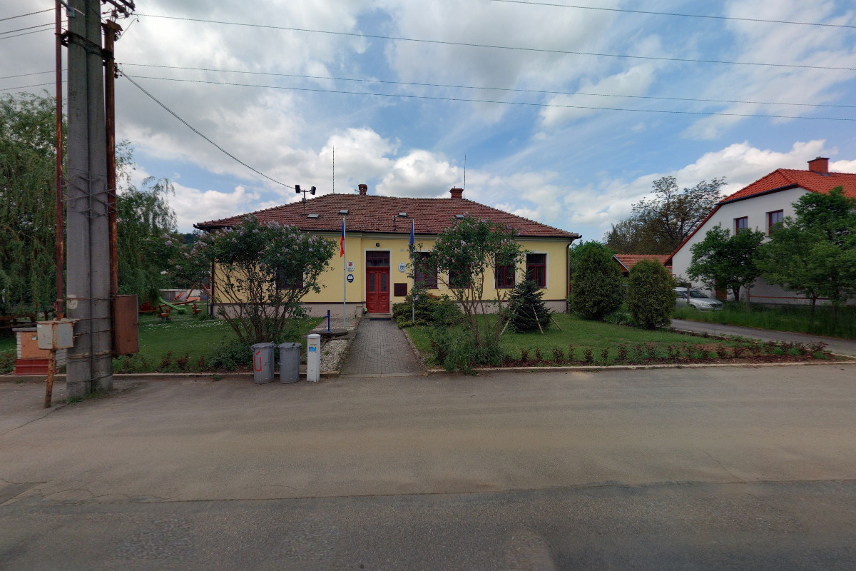 BEAUTY & MADERO JANA