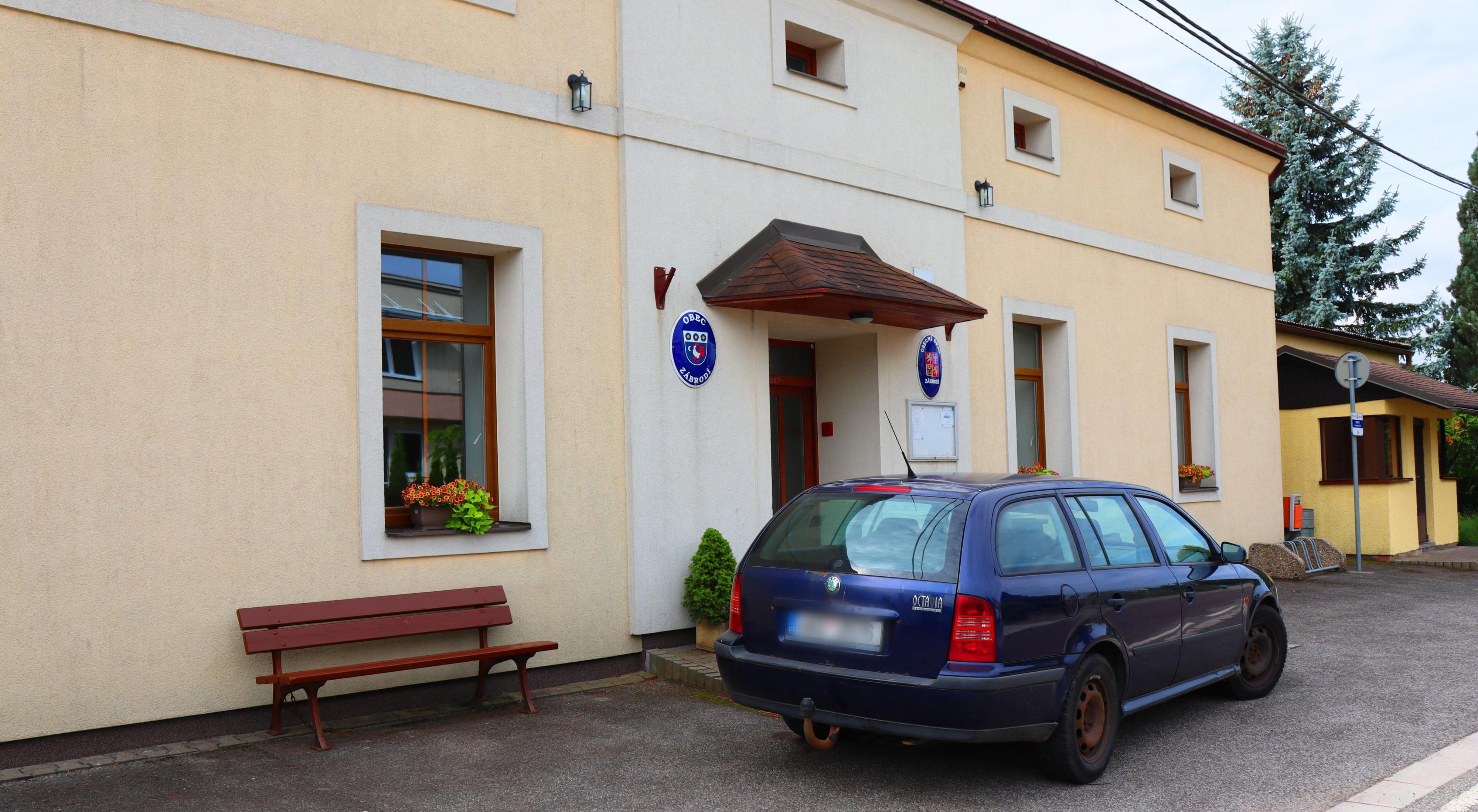 Zábrodí - obecní úřad foto 2