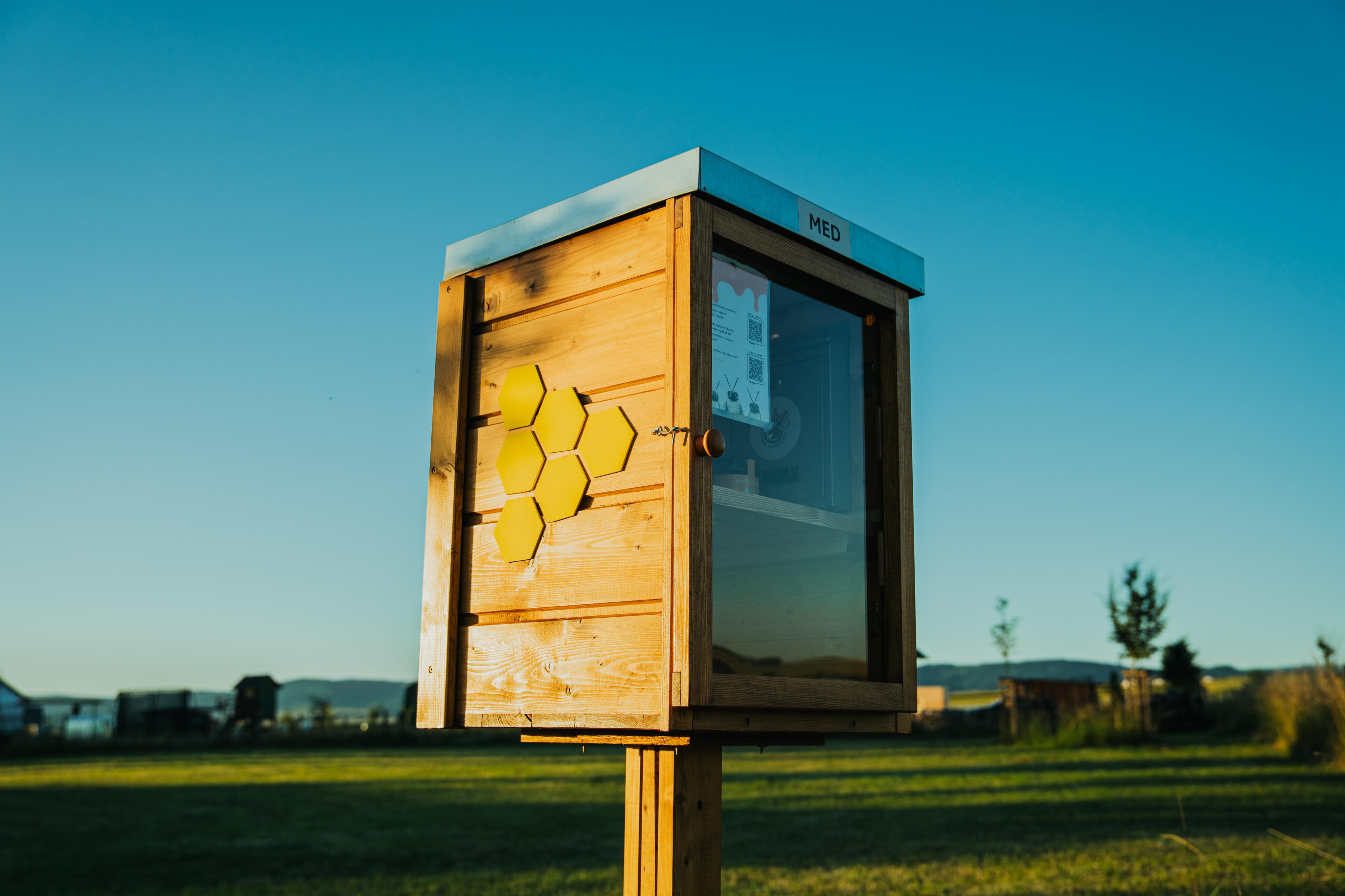 MEDOMAT - Včelařství pod Korunou