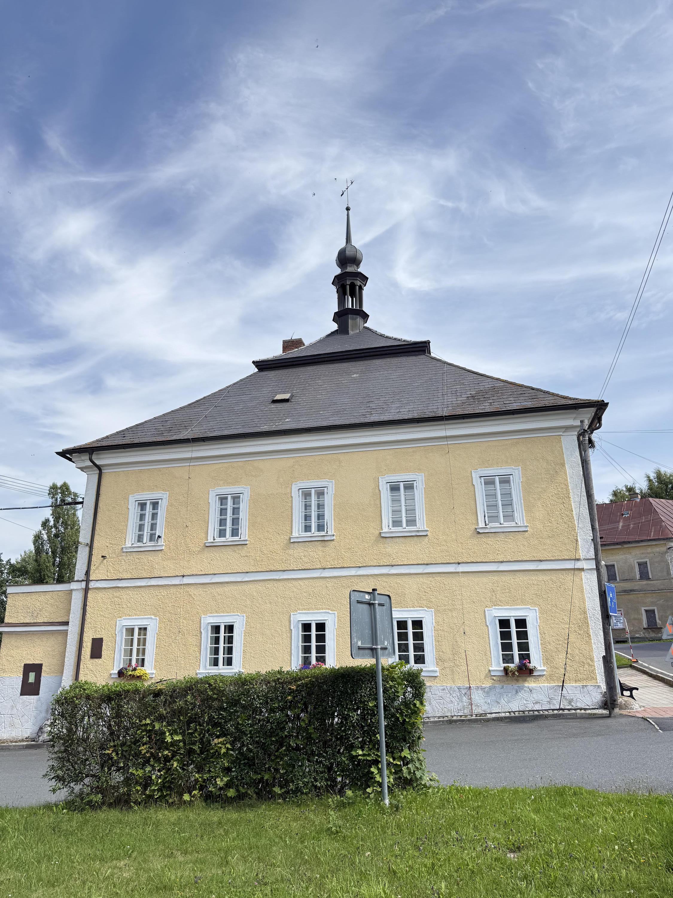 Mnichov - obecní úřad foto 2