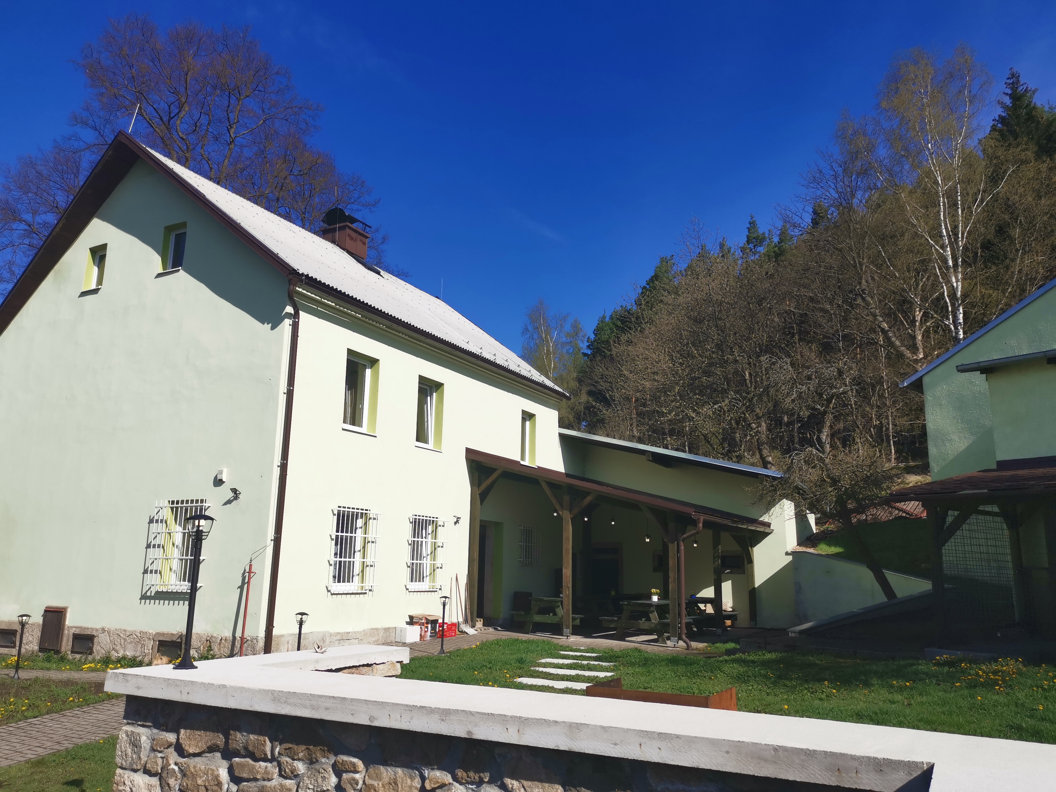 Myslivecká chata Činov - Doupovské Hradiště