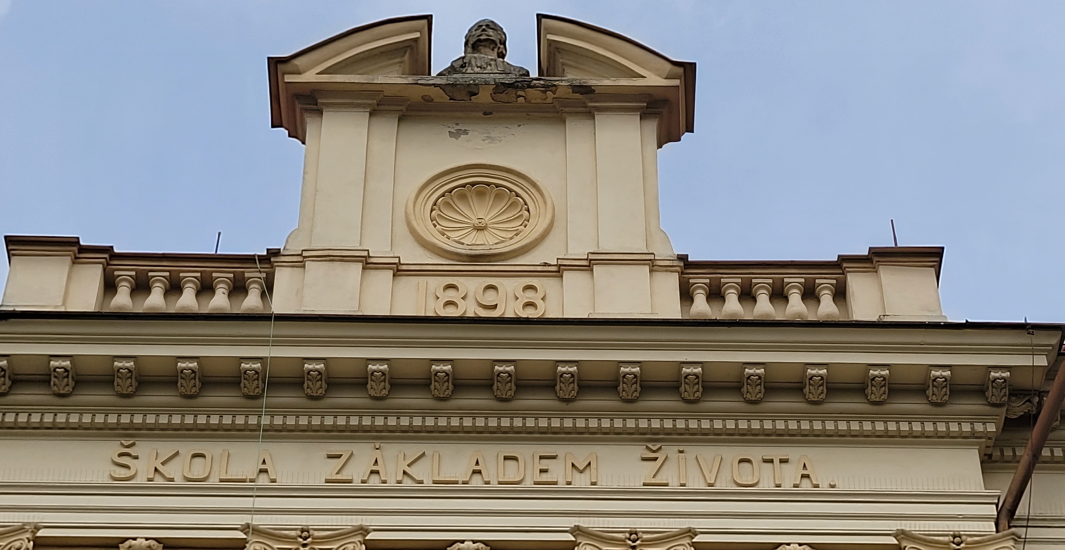 Obchodní akademie Heroldovy sady foto 6
