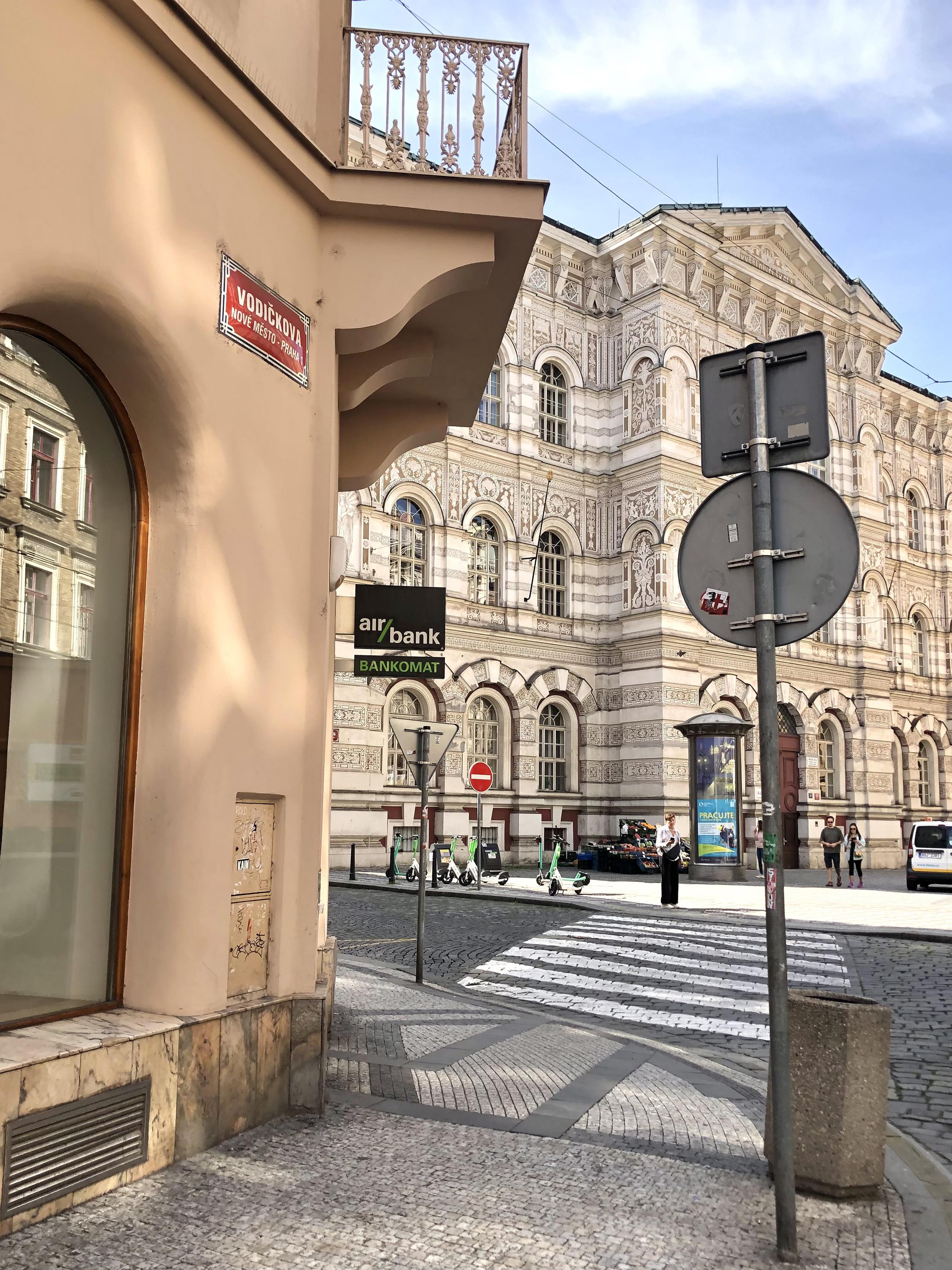 Bankomat Air Bank foto 2