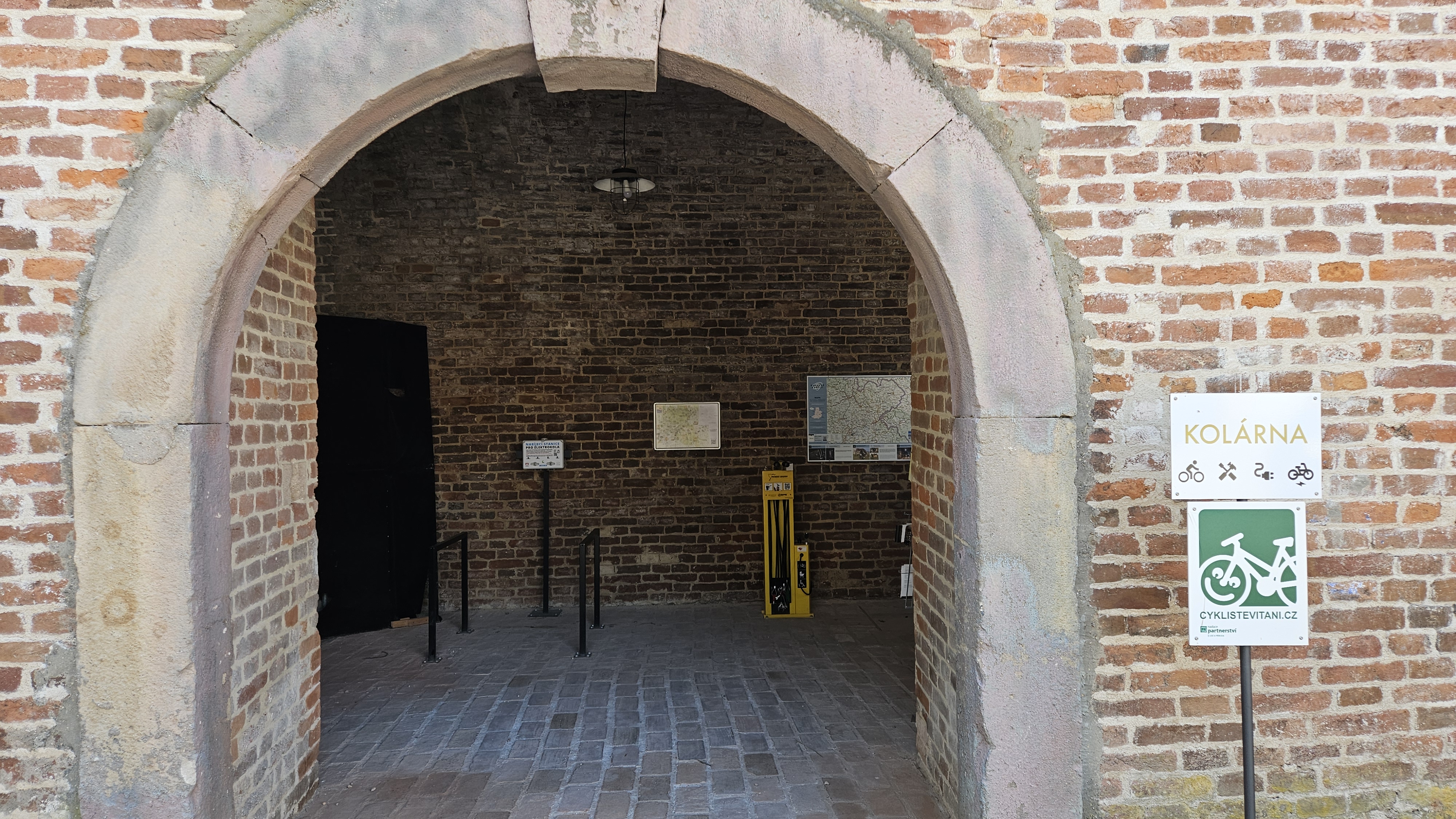 Nabíjecí stanice Turistický areál Bastion I a podzemí v Josefově foto 5