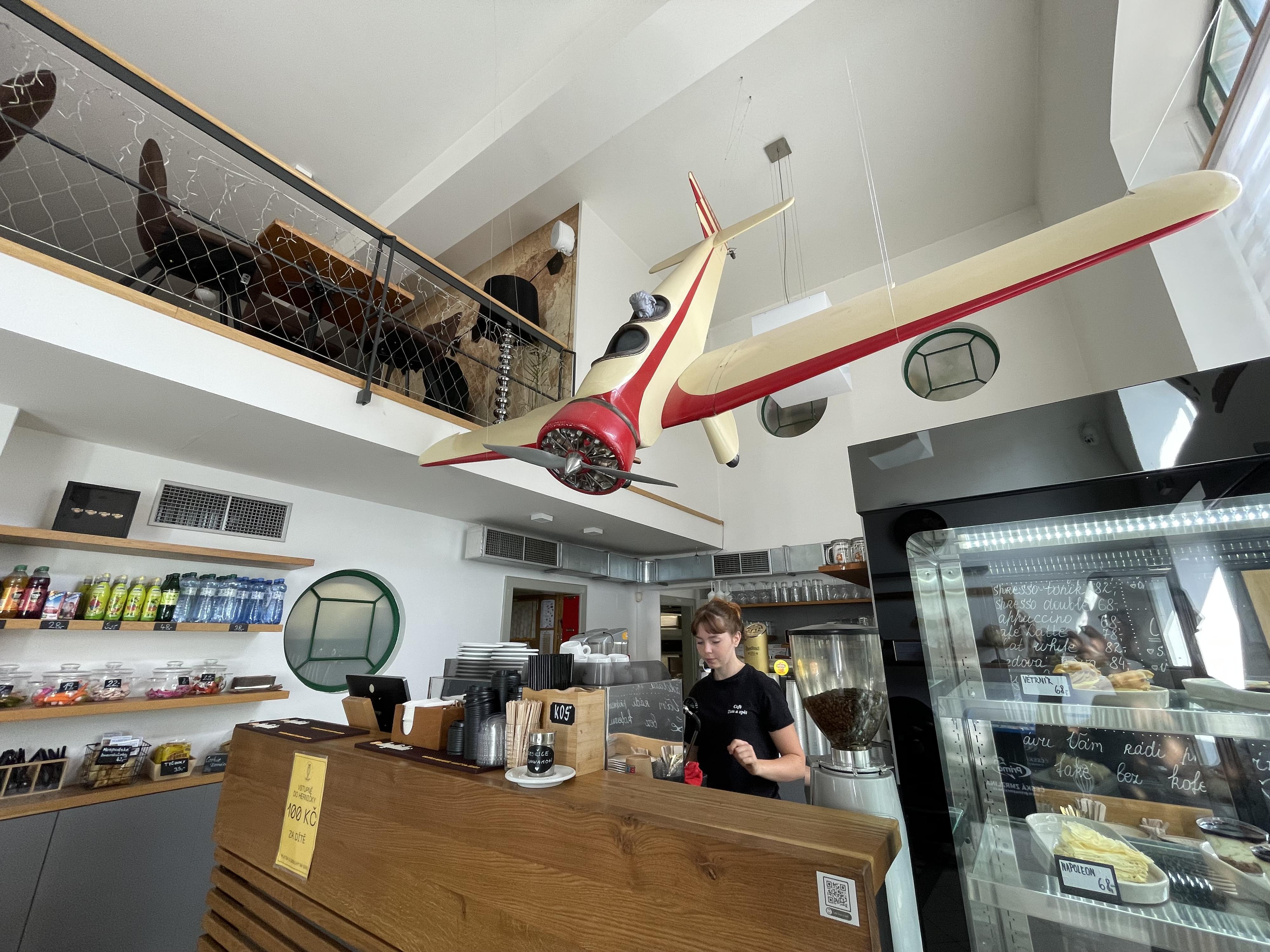 Café a bistro Tam a zpět