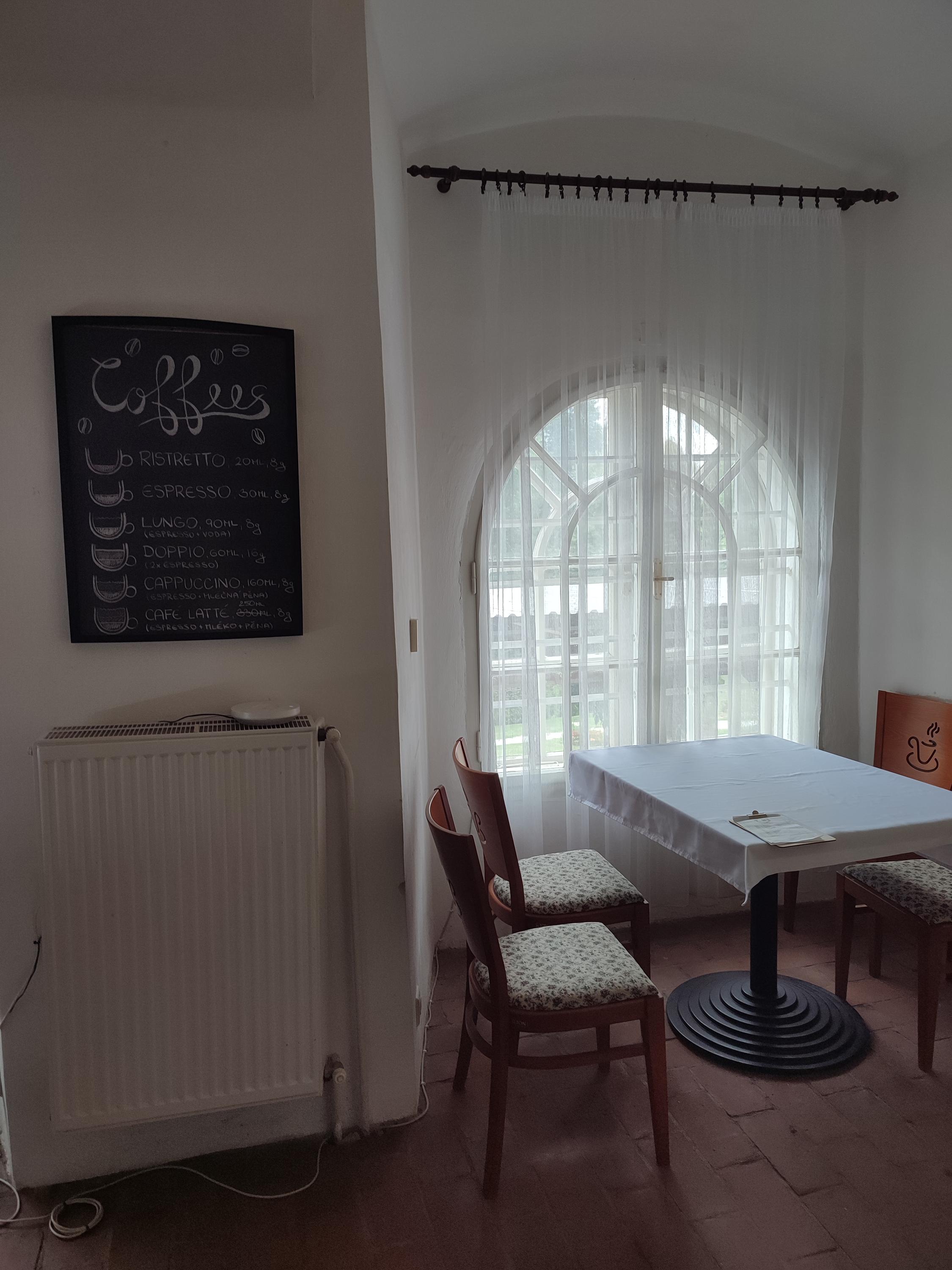 Zámecká kavárna foto 3