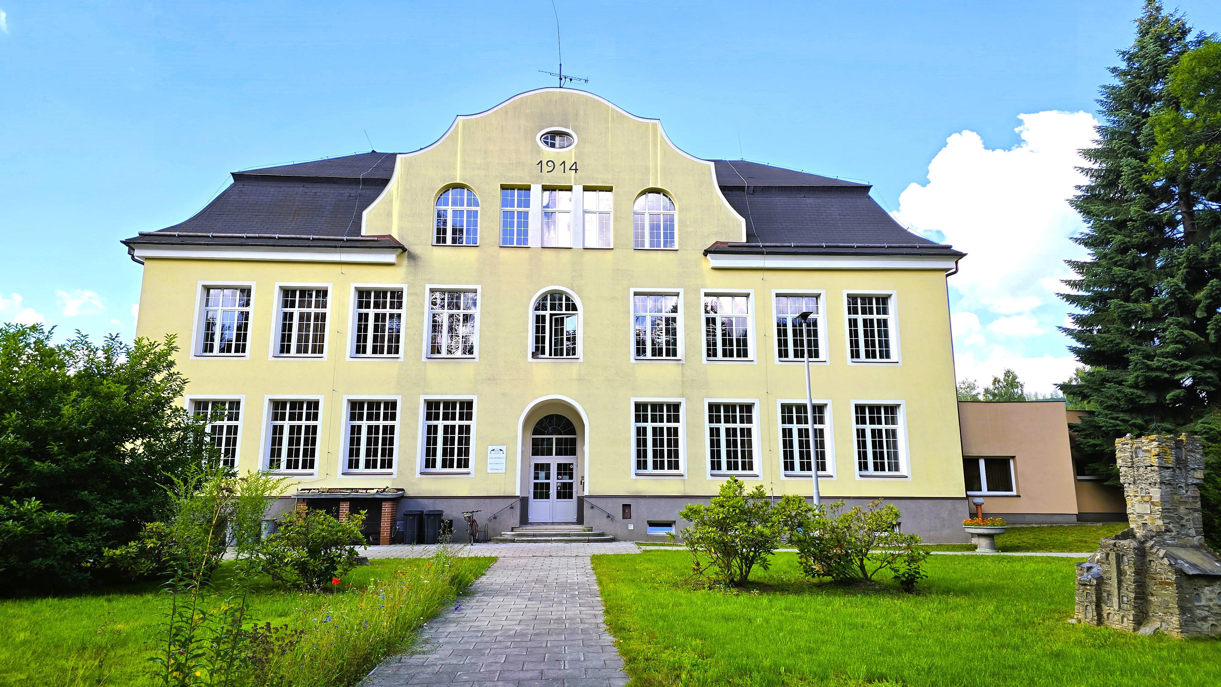 ZŠ Karlovice foto 2