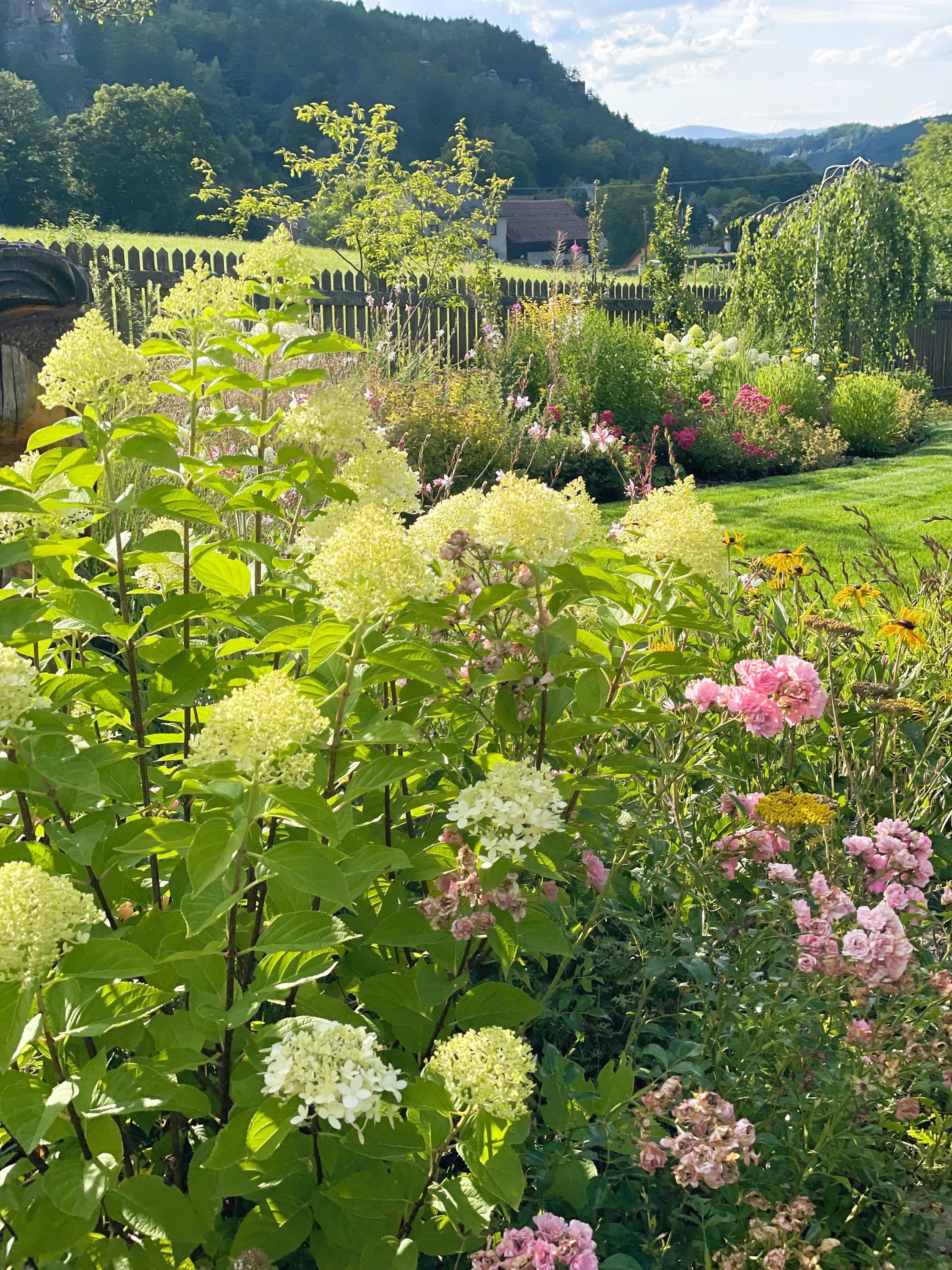 Bydlíme na zahradě, s.r.o. foto 2