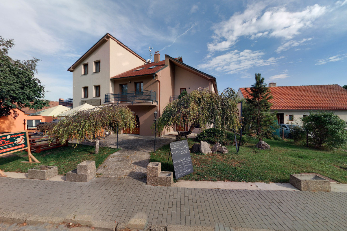 Svatý Leonard, Restaurant