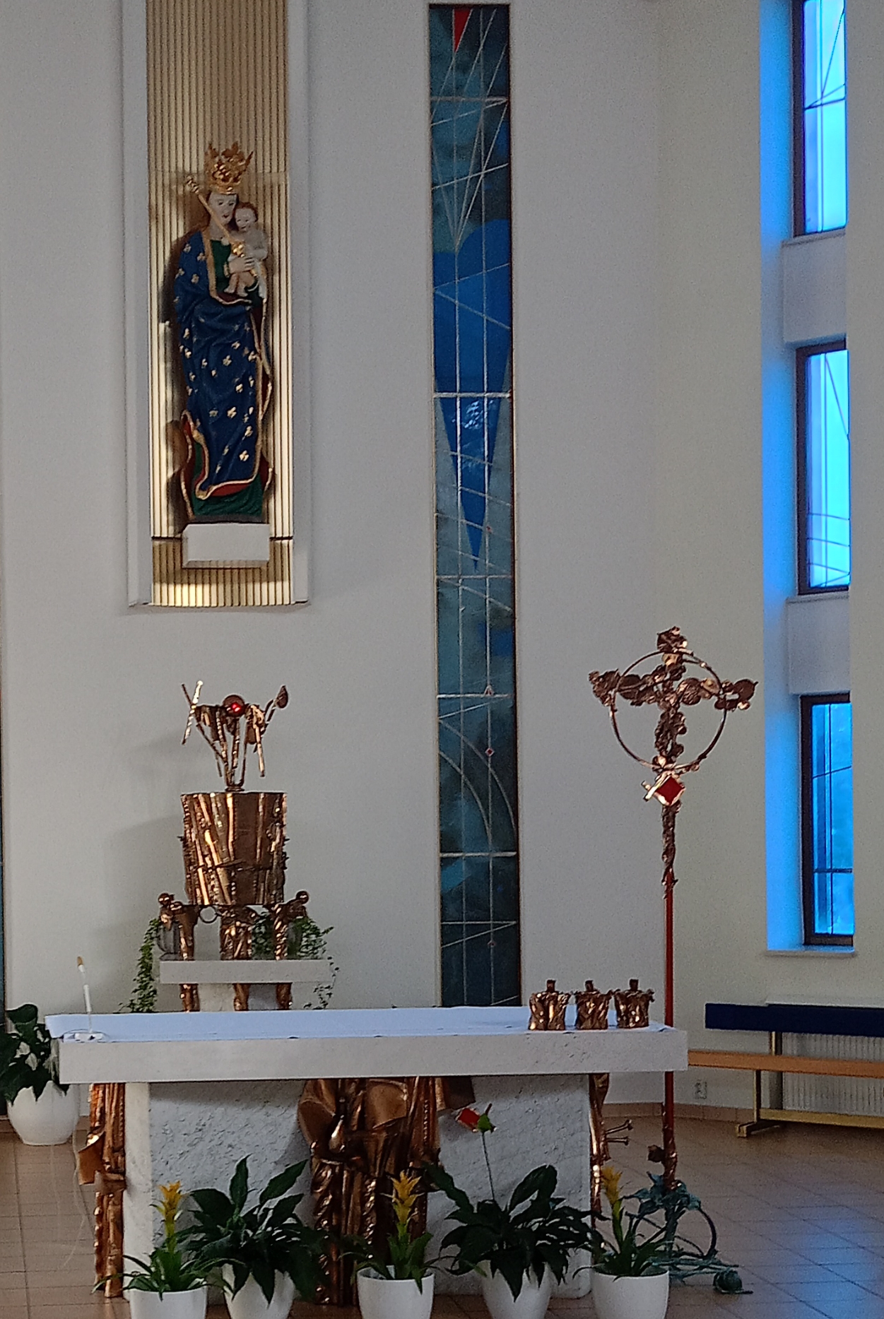 Kostel Panny Marie Pomocnice křesťanů foto 4