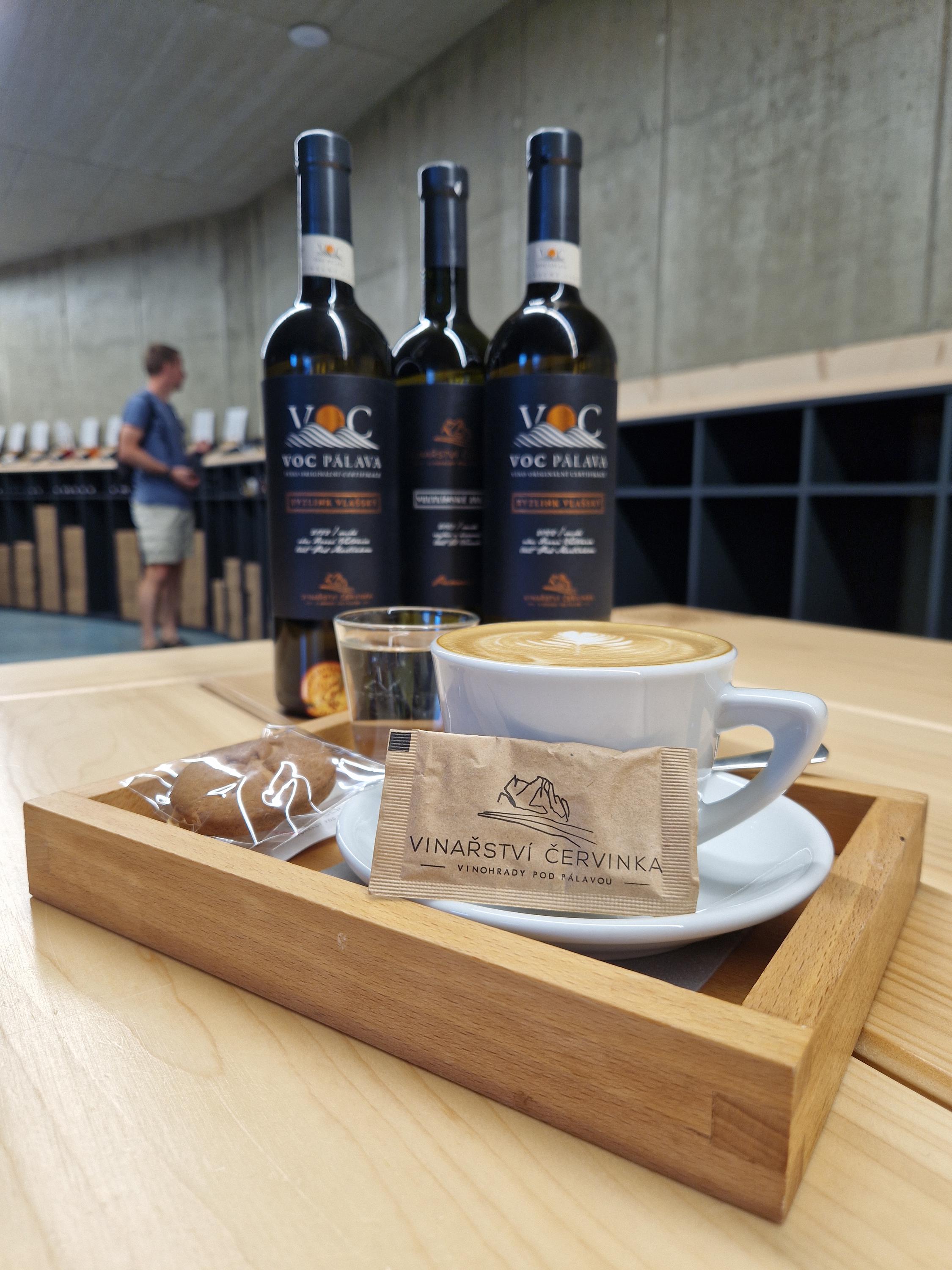Vinotéka a wine bar Vinařství Červinka foto 5