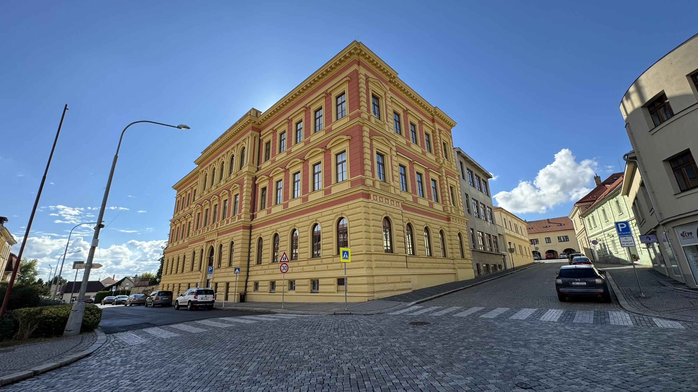 ZŠ praktická a ZŠ speciální Mělník foto 2